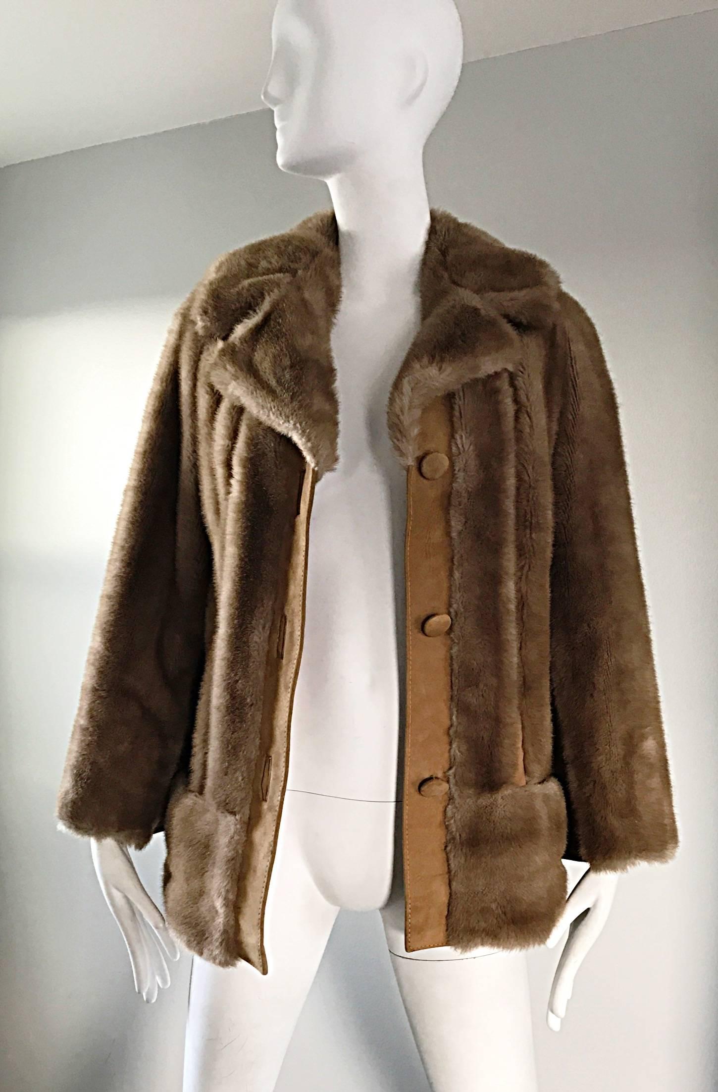 Chic 1960s Lilli Ann Light Brown Faux Fur And Suede Leather Vintage Swing Coat In Excellent Condition For Sale In San Diego, CA