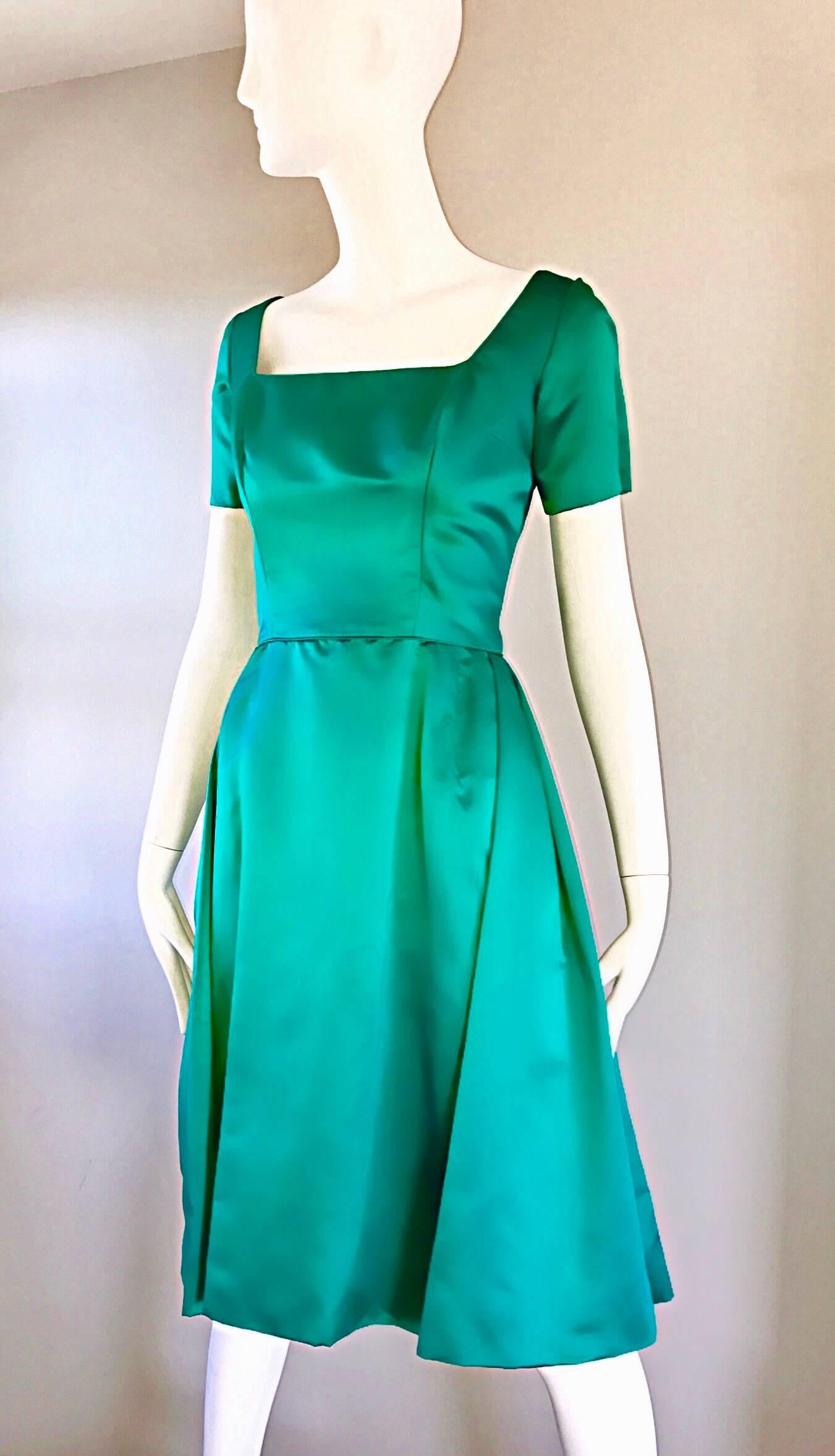 Beautiful 1950s Michael Novarese Kelly Green Silk Satin Fit n' Flare 50s Dress  In Excellent Condition In San Diego, CA