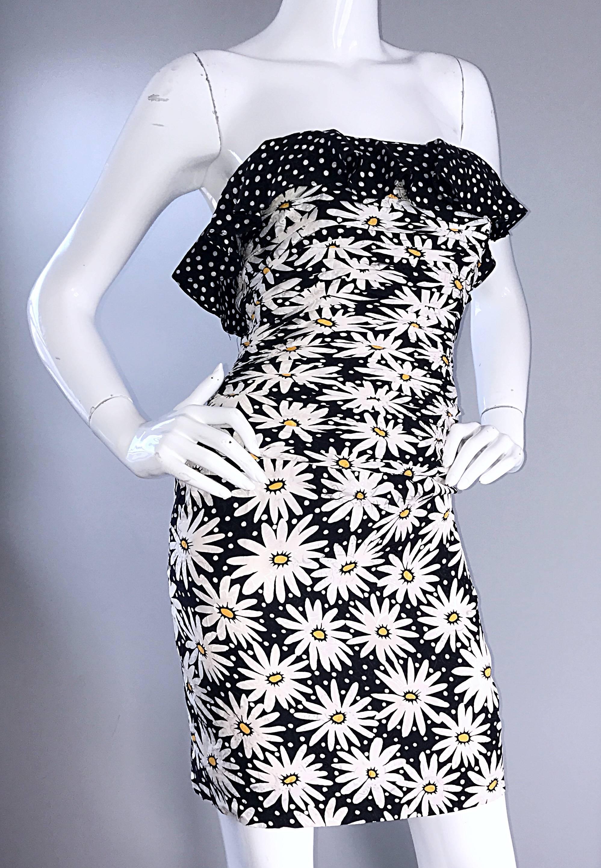 Fabulous Vintage 80s Black and White Daisy Polka Dot Print Sz 4 Strapless Dress  For Sale 2