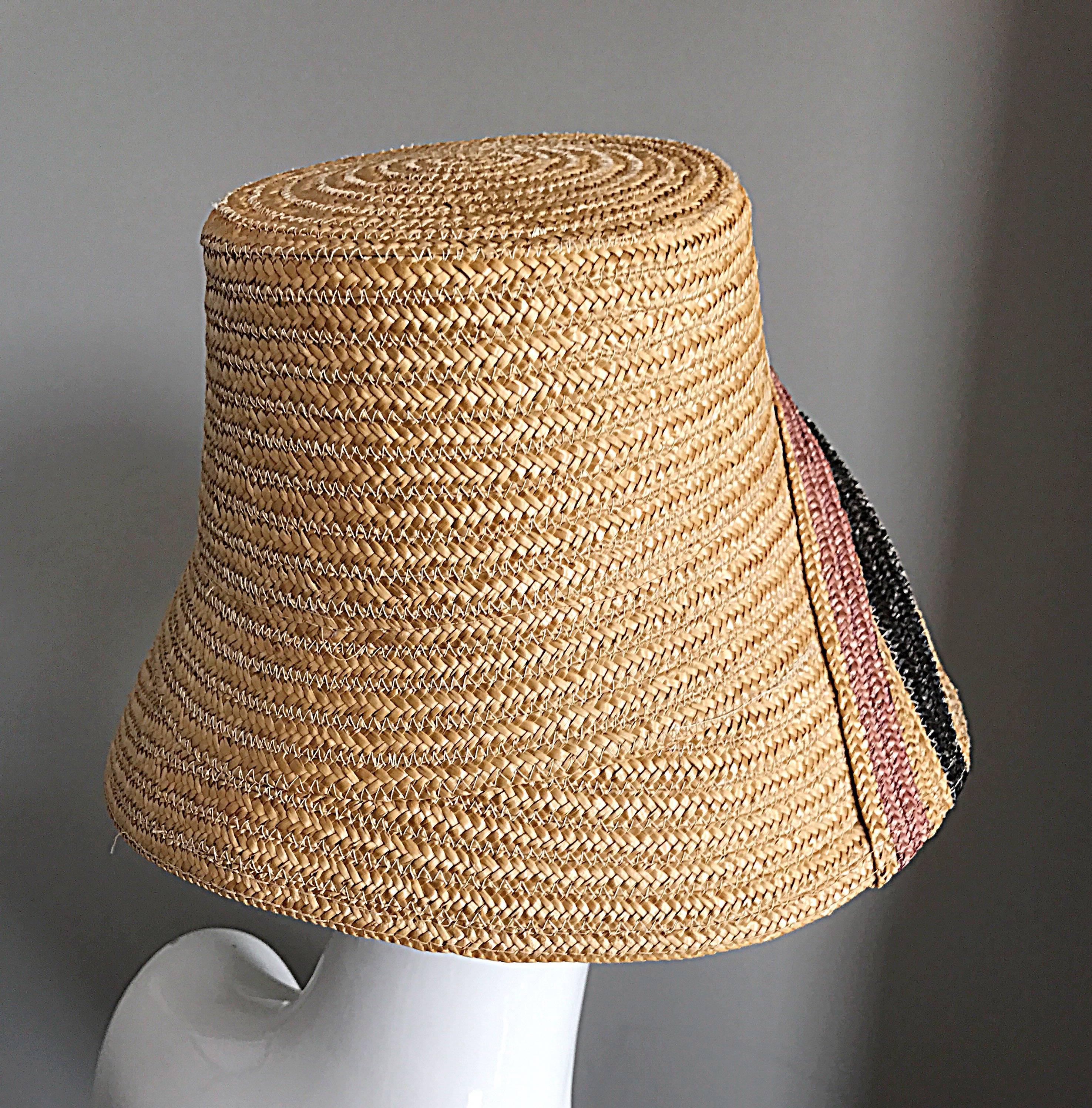 Rare 1960s Italian Vintage 60s Straw Hat w/ Built in ' Sunglasses ' Visor Shade In Excellent Condition In San Diego, CA