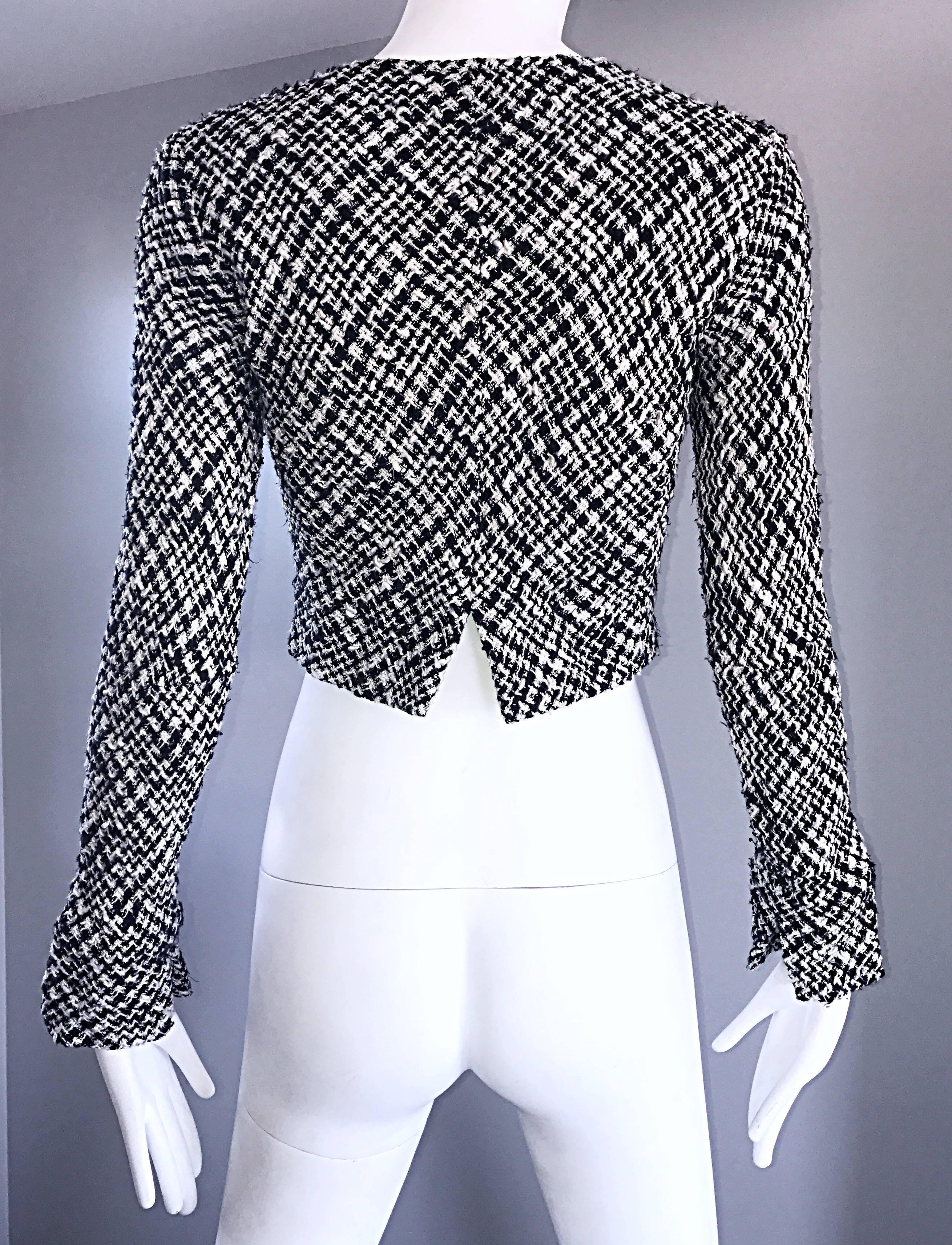 Chic Vintage Agnes B 1990s Black and White 90s French Cropped Tailored Jacket  For Sale 4