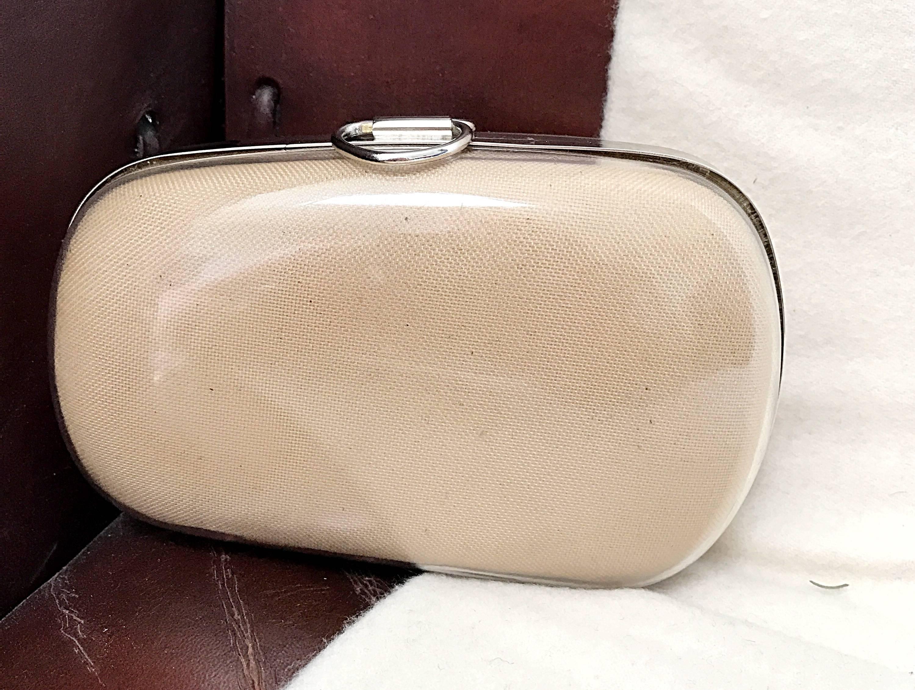 Seltene 1990er Isaac Mizrahi Nackte Tan Plexiglas Minaudière Finger Clutch Bad Geldbörse Damen im Angebot