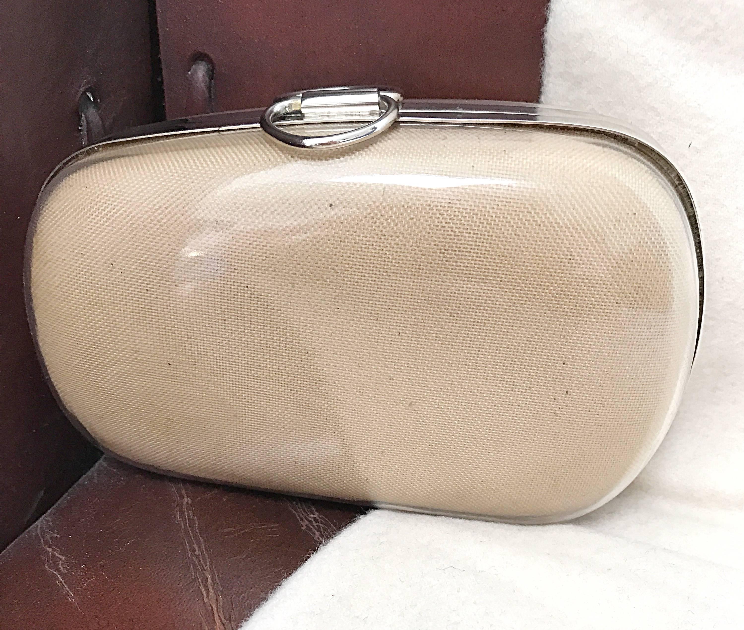 Rare 1990s Isaac Mizrahi Nude Tan Plexiglass Minaudière Finger Clutch Bad Purse In Excellent Condition For Sale In San Diego, CA
