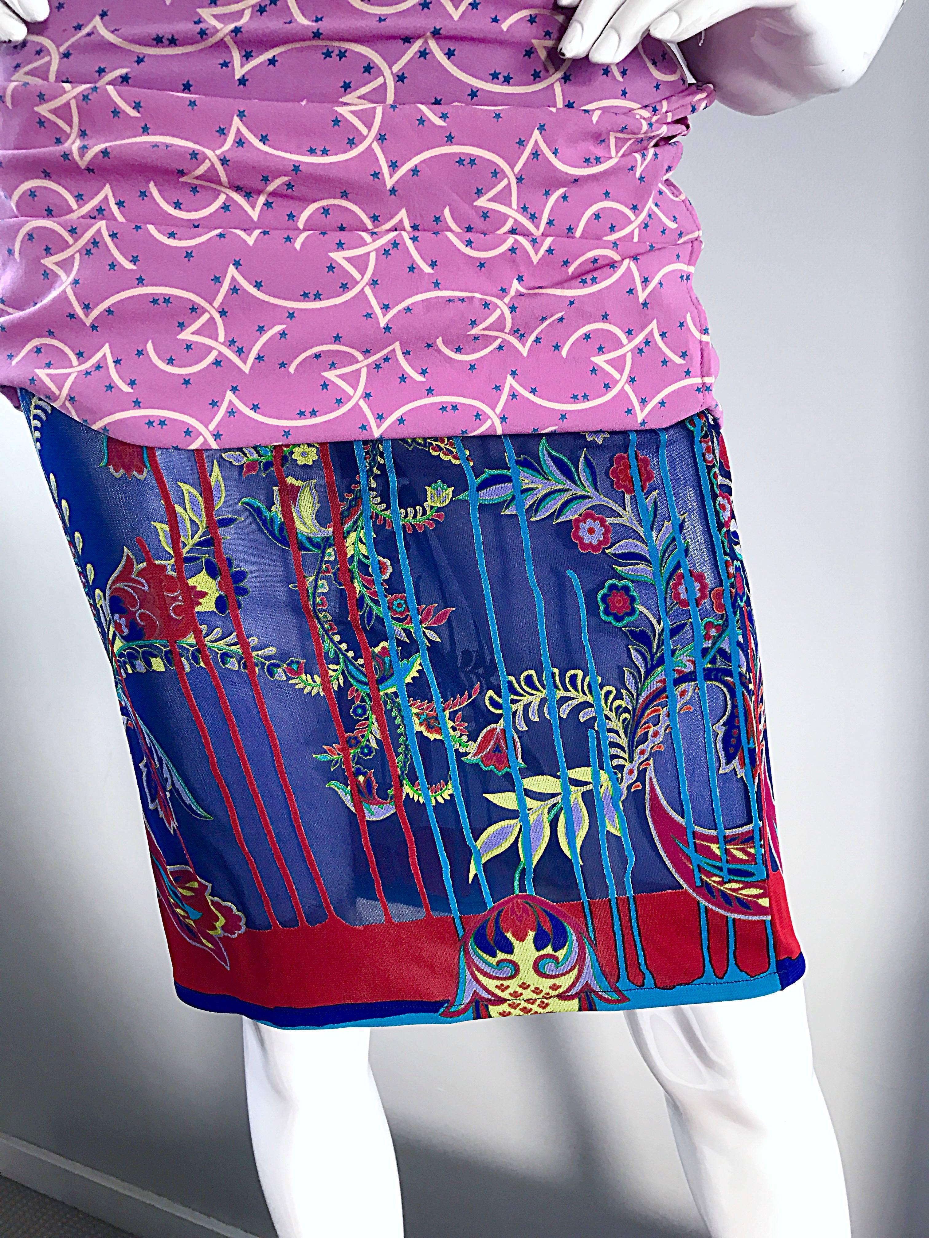 Gianni Versace Couture, robe asymétrique en soie imprimée d'étoiles tropicales, printemps 1998 en vente 1