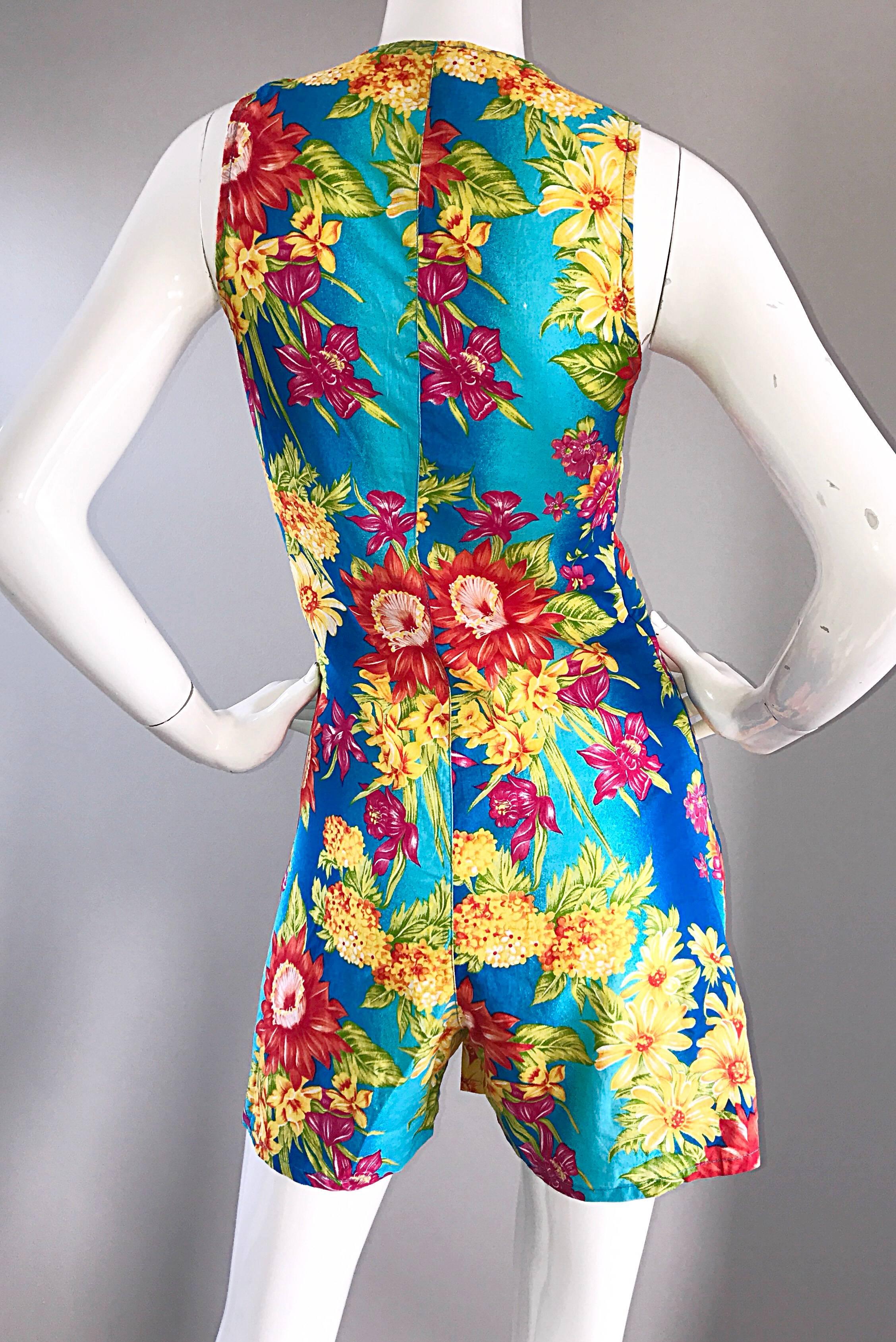 1990s Italian Flower Hawaiian Tropical One Piece Vintage 90s Colorful Romper  In Excellent Condition For Sale In San Diego, CA