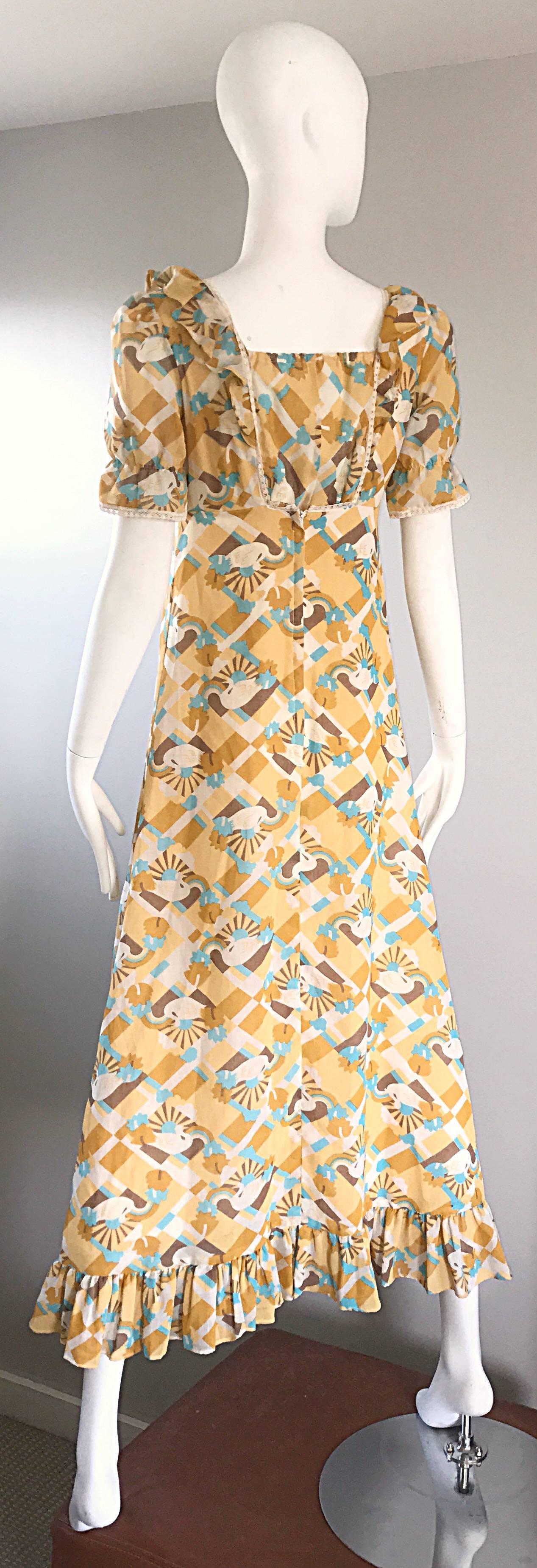 1970s Swan Print Novelty Cotton Boho Vintage 70s Blue and Yellow Maxi Dress  For Sale 2
