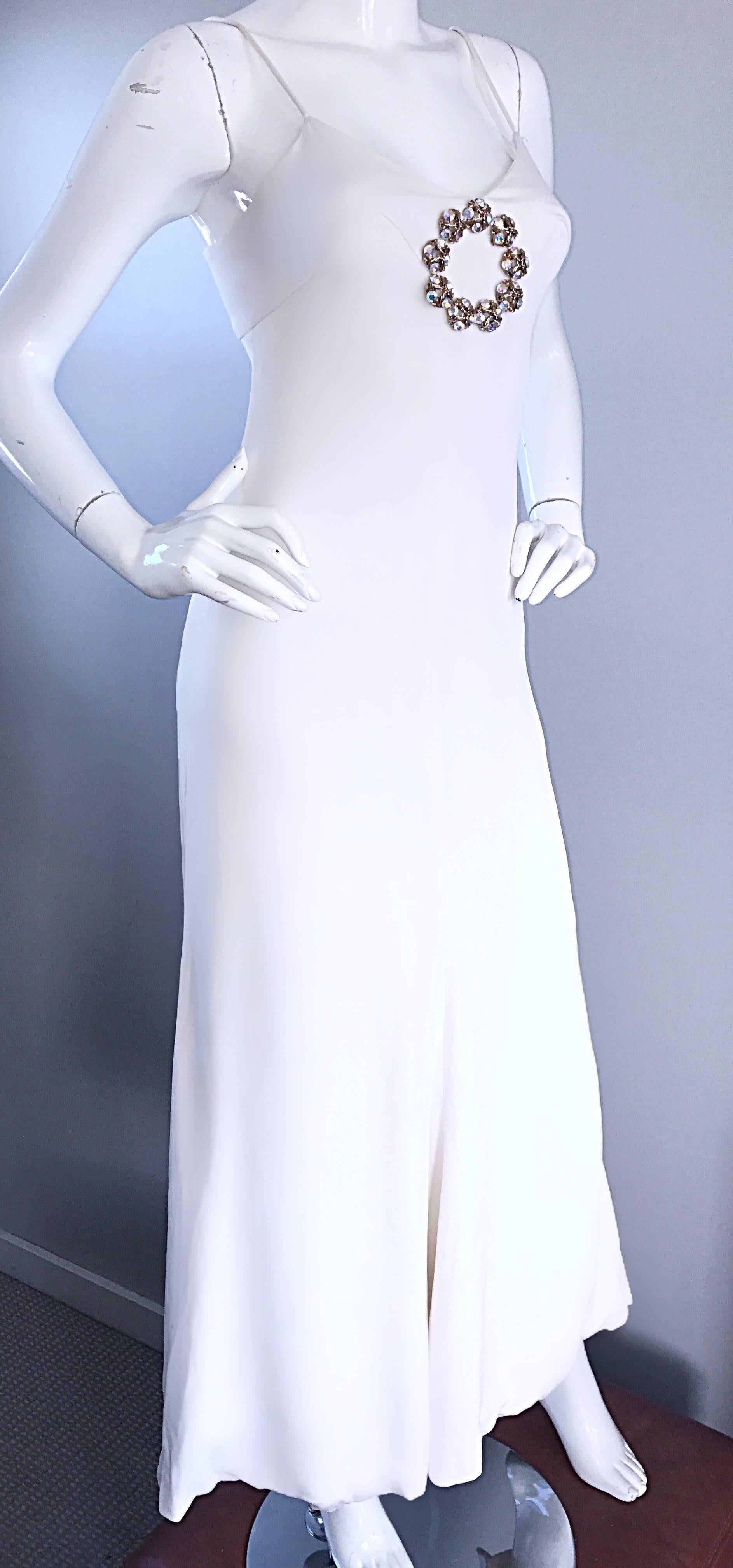 Oscar de la Renta 1970s Exceptional Vintage White Crepe Rhinestone Dress / Gown In Excellent Condition In San Diego, CA