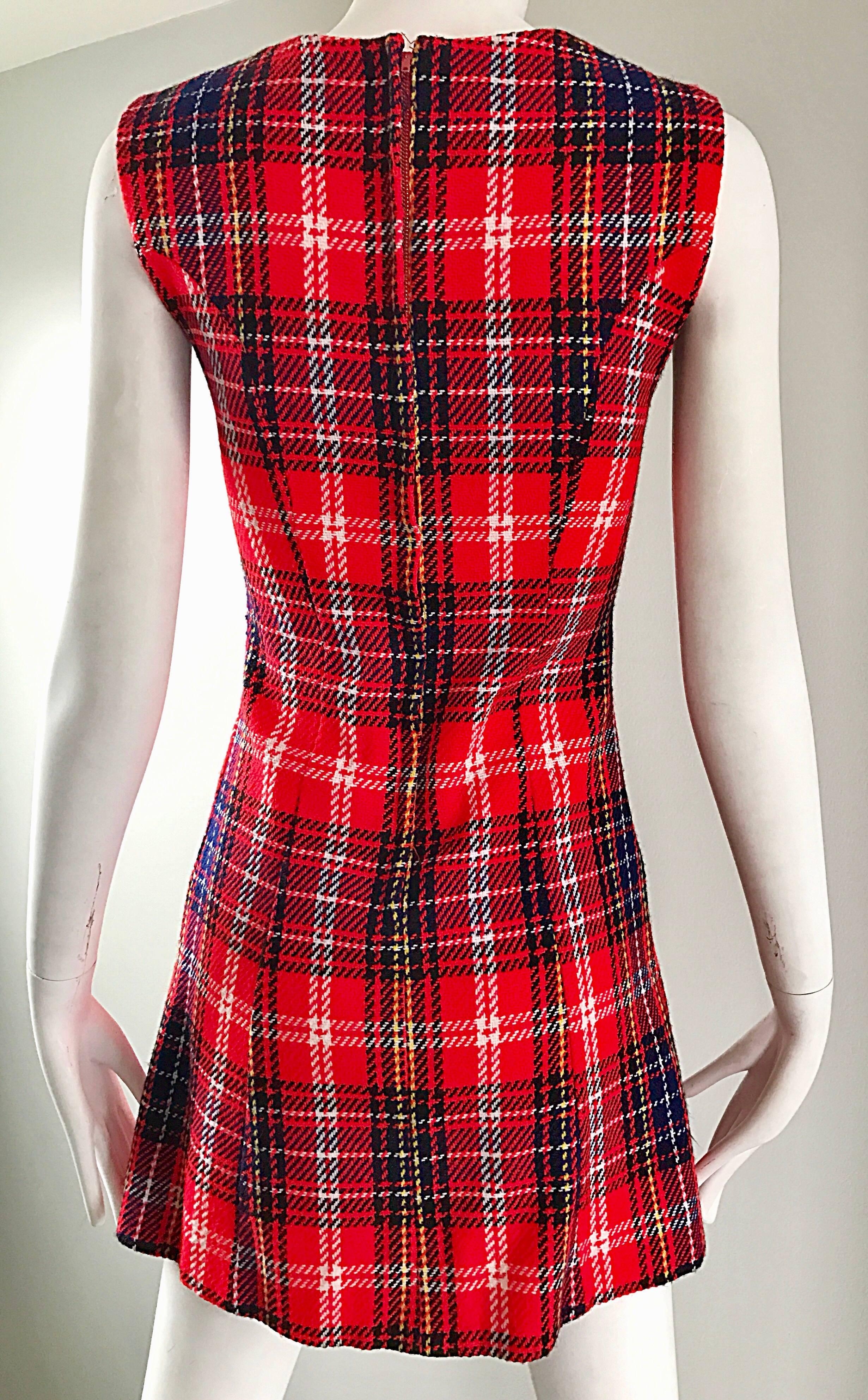 1960s Tartan Plaid Mod Vintage 60s Wool A - Line Chic Mini Skooter Dress In Excellent Condition In San Diego, CA