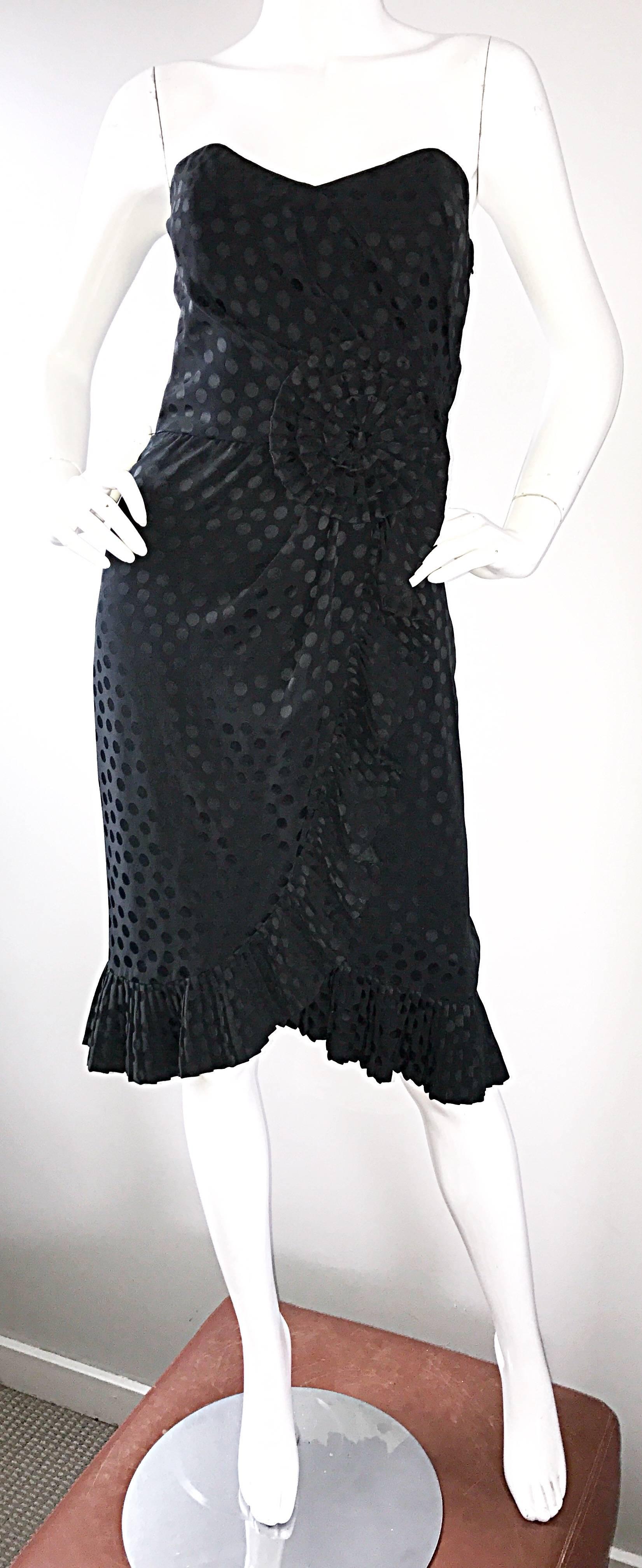 Vintage Albert Nipon 1990s Black Polka Dot Origami Strapless Silk Dress Size 6 For Sale 3
