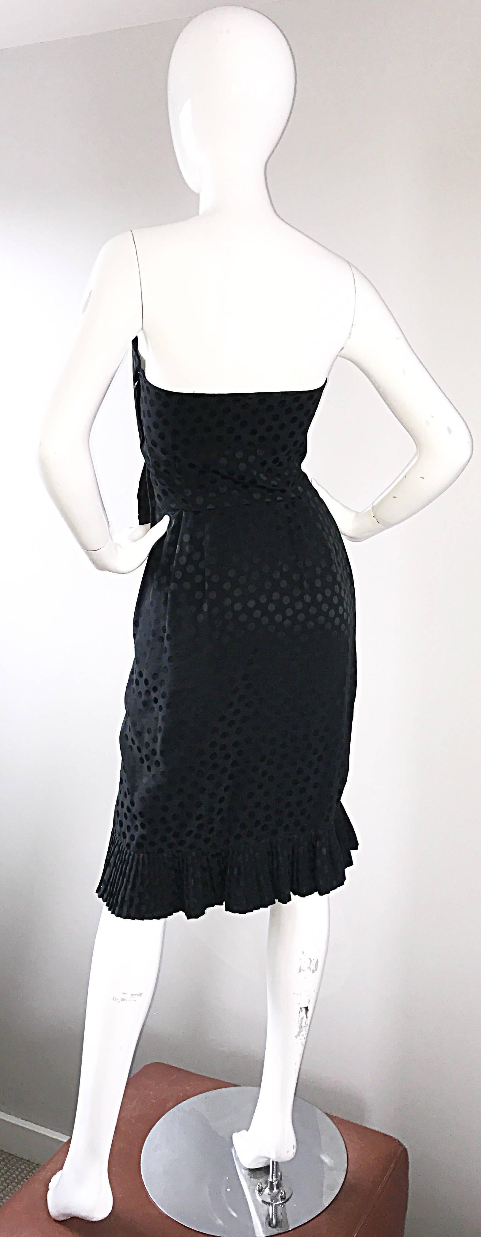 Vintage Albert Nipon 1990s Black Polka Dot Origami Strapless Silk Dress Size 6 For Sale 4
