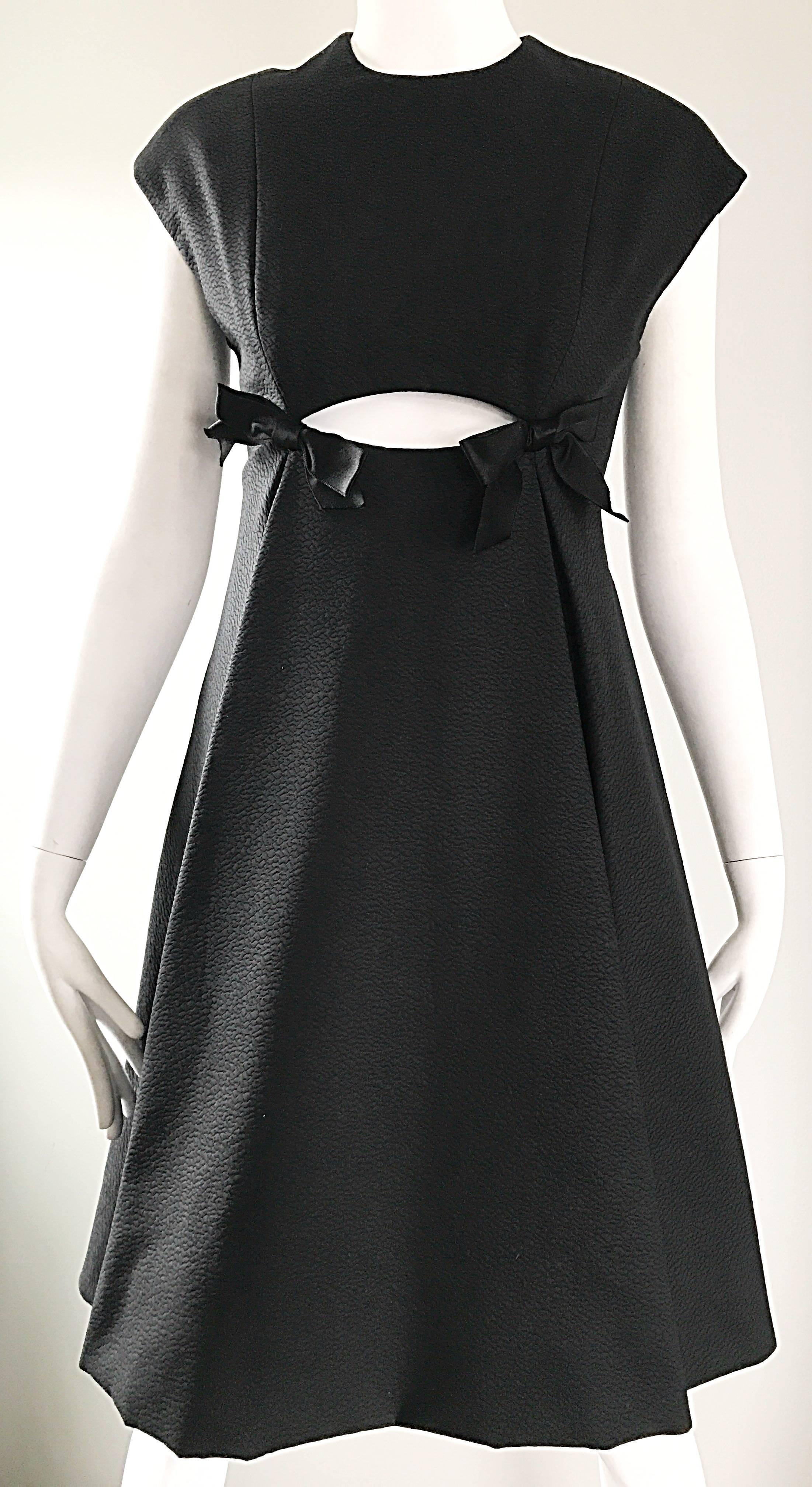 Geoffrey Beene 1960s Rare Black Silk Cut - Out Space Age A - Line Vintage Dress In Excellent Condition For Sale In San Diego, CA