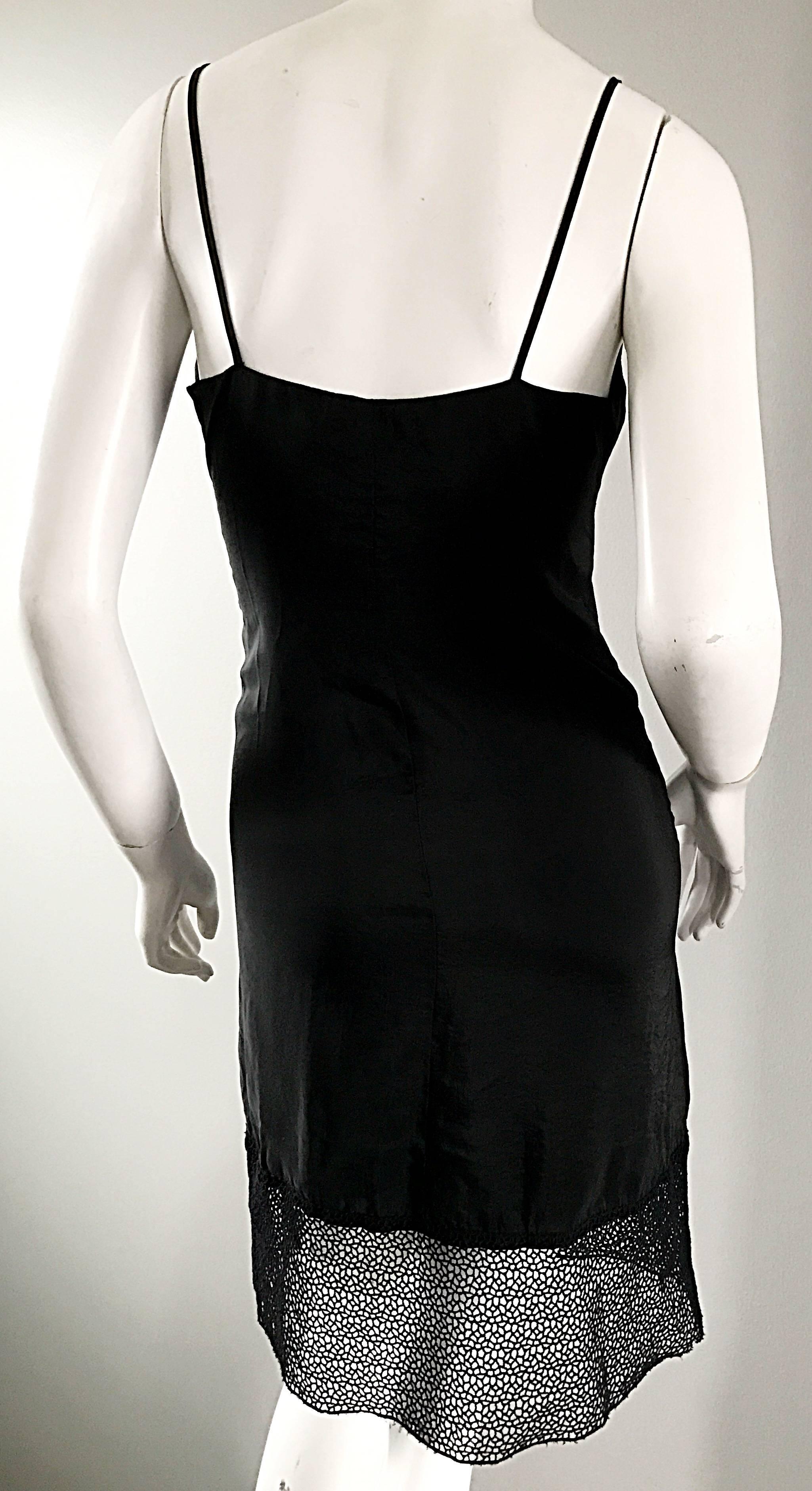 1990er John Richmond Schwarzes Minimalistisches Sexy Vintage 90er Jahre Slip Kleid LBD  im Angebot 3