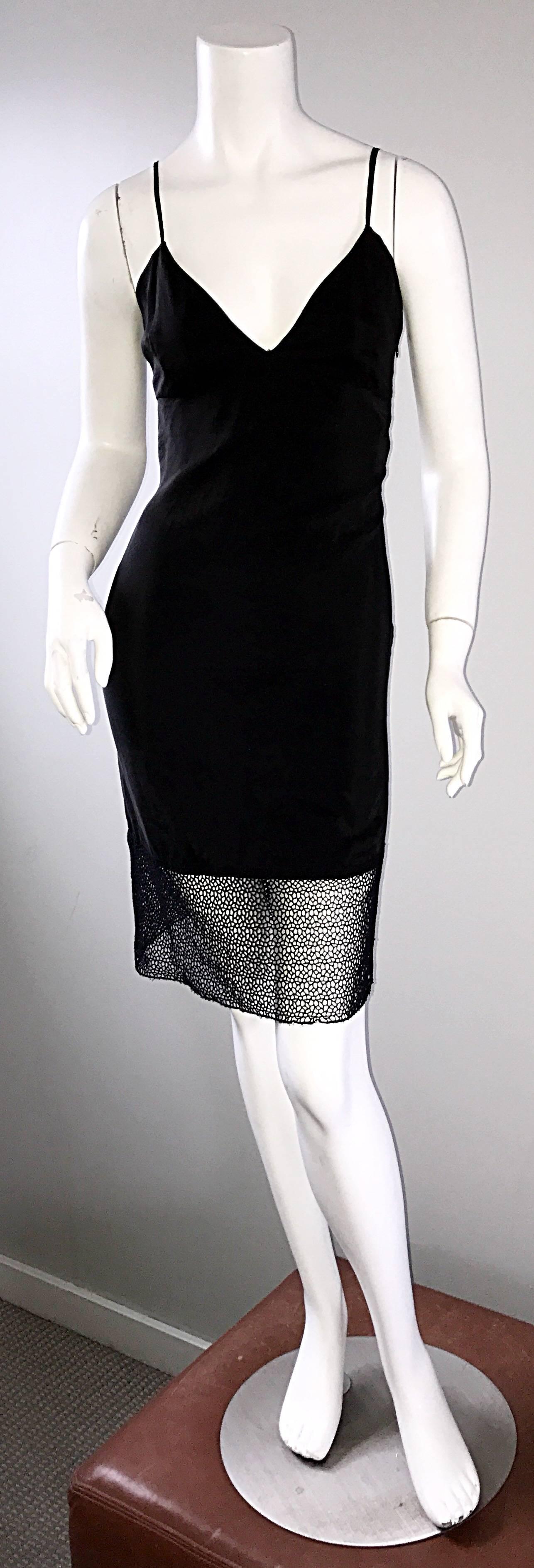 1990er John Richmond Schwarzes Minimalistisches Sexy Vintage 90er Jahre Slip Kleid LBD  im Angebot 5