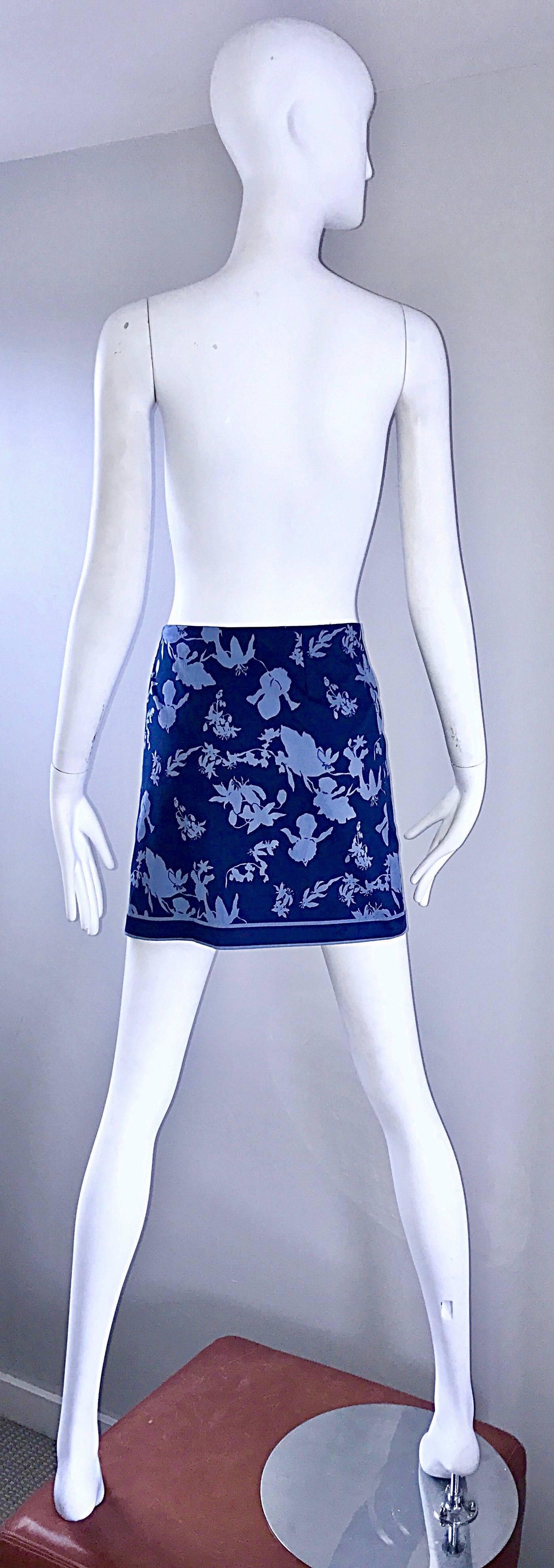 Women's New Michael Kors Collection Size 8 Navy + Light Blue Nautical Cotton Mini Skirt For Sale