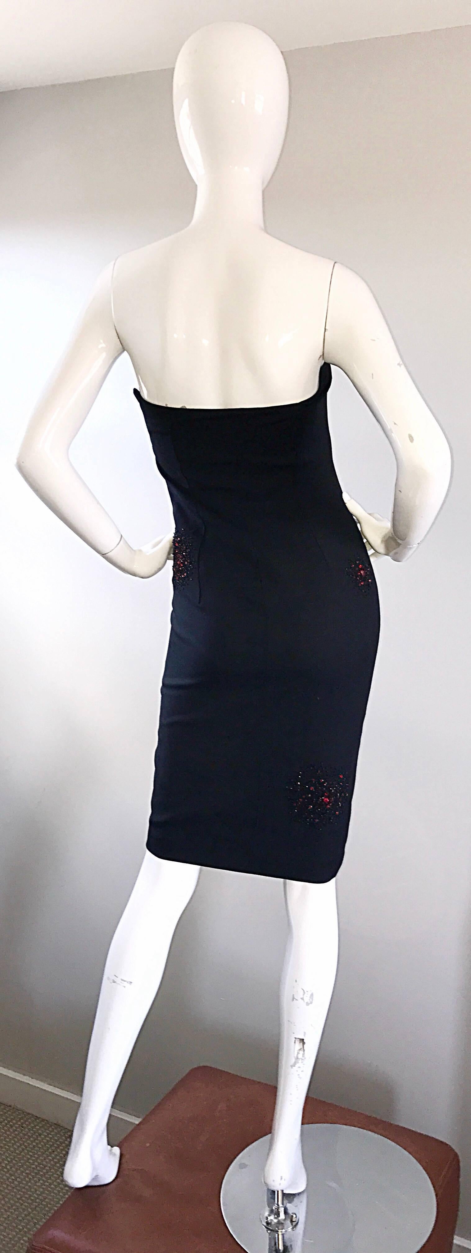 1990s Gianni Versace Couture Black + Red Strapless Beaded Bodycon Vintage Dress For Sale 2