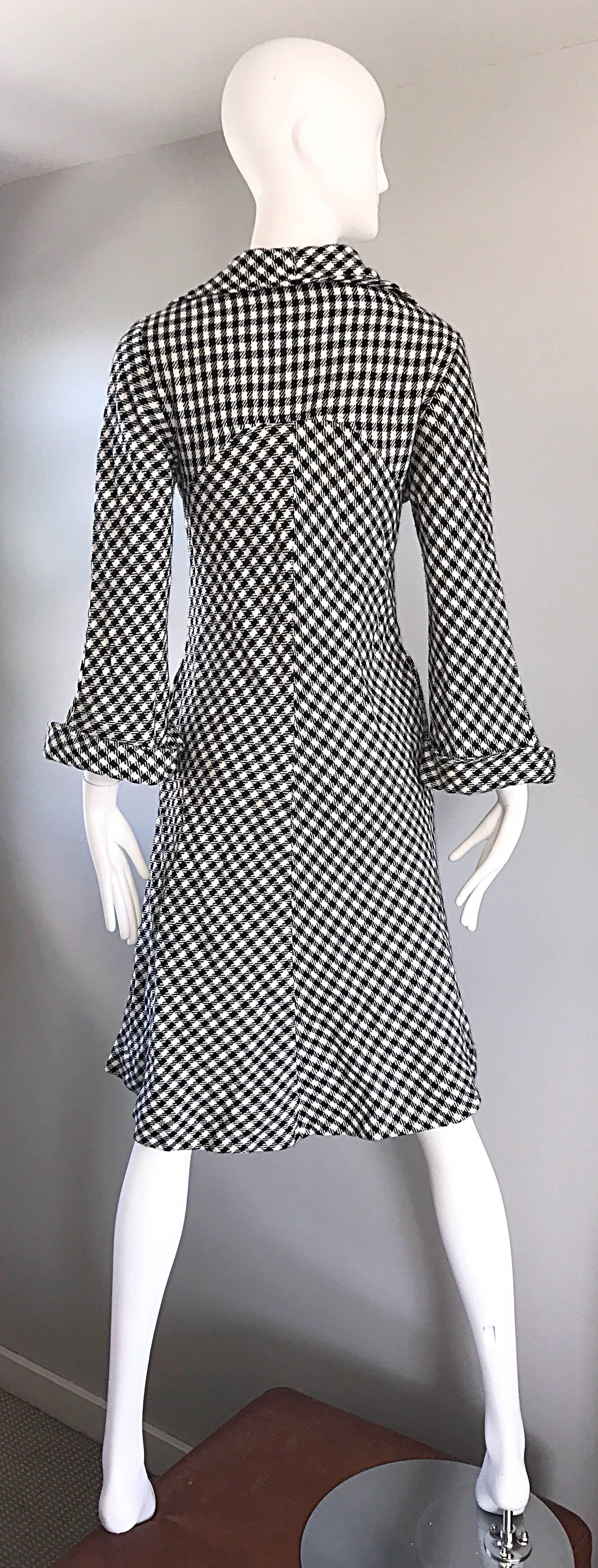 Chic 1960s Schwarz und Weiß Gingham Langarm A - Linie Vintage 60s Wolle Kleid  im Angebot 1