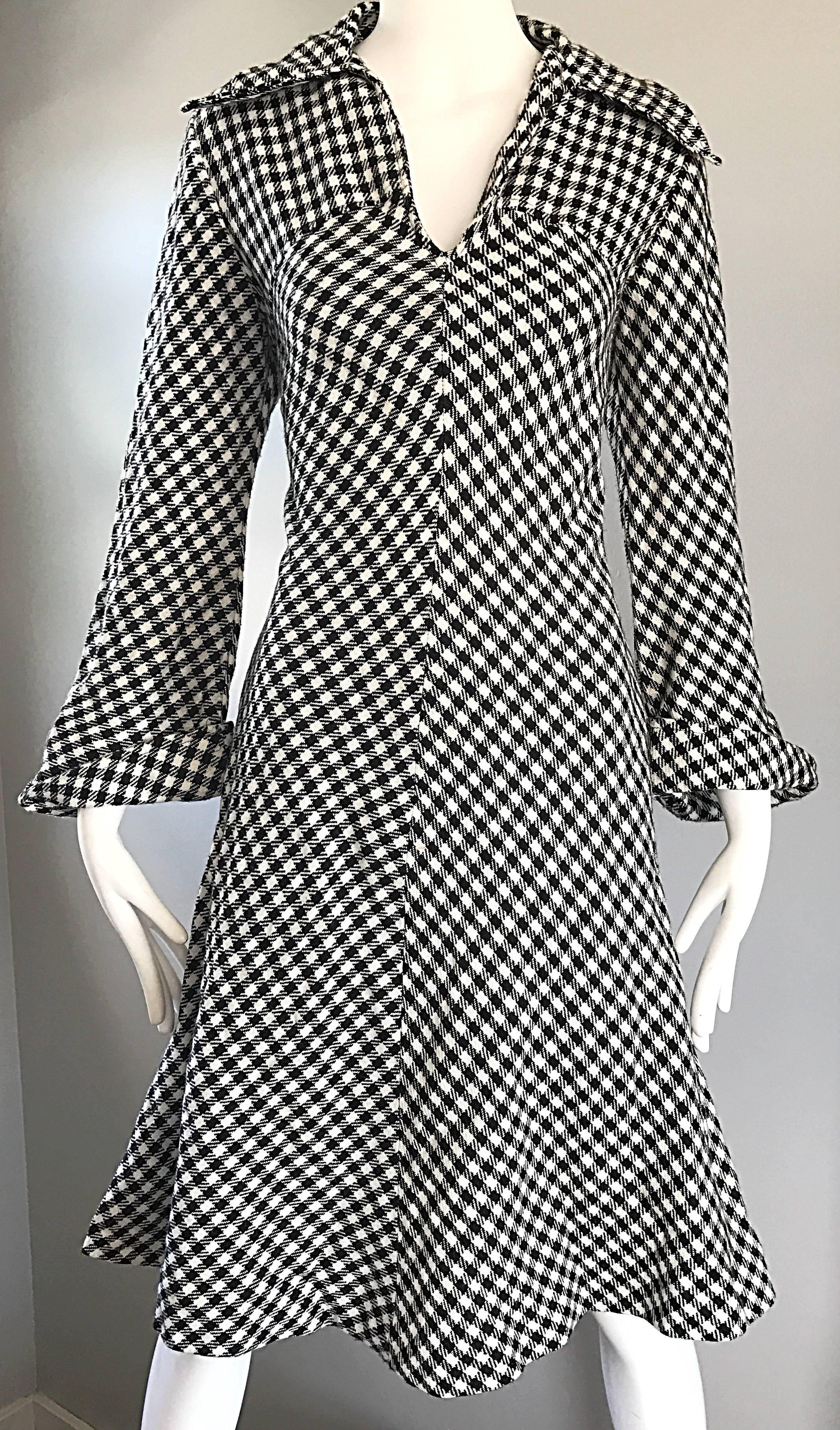 Chic 1960s Schwarz und Weiß Gingham Langarm A - Linie Vintage 60s Wolle Kleid  im Angebot 2