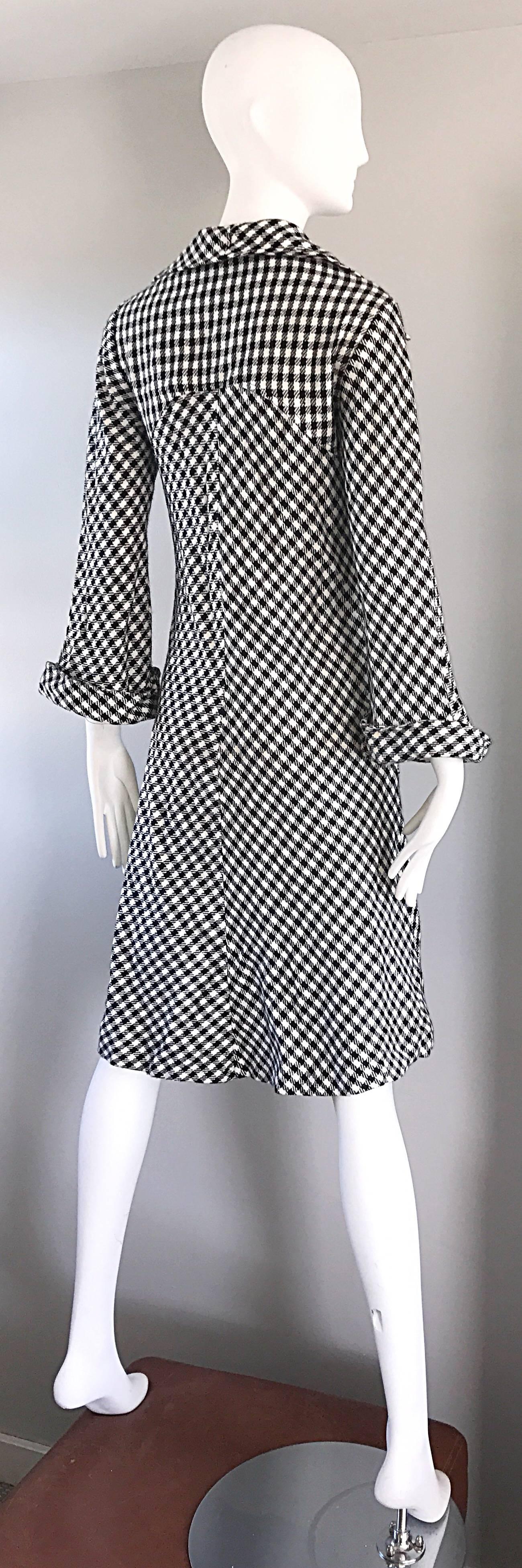 Chic 1960s Schwarz und Weiß Gingham Langarm A - Linie Vintage 60s Wolle Kleid  im Angebot 4