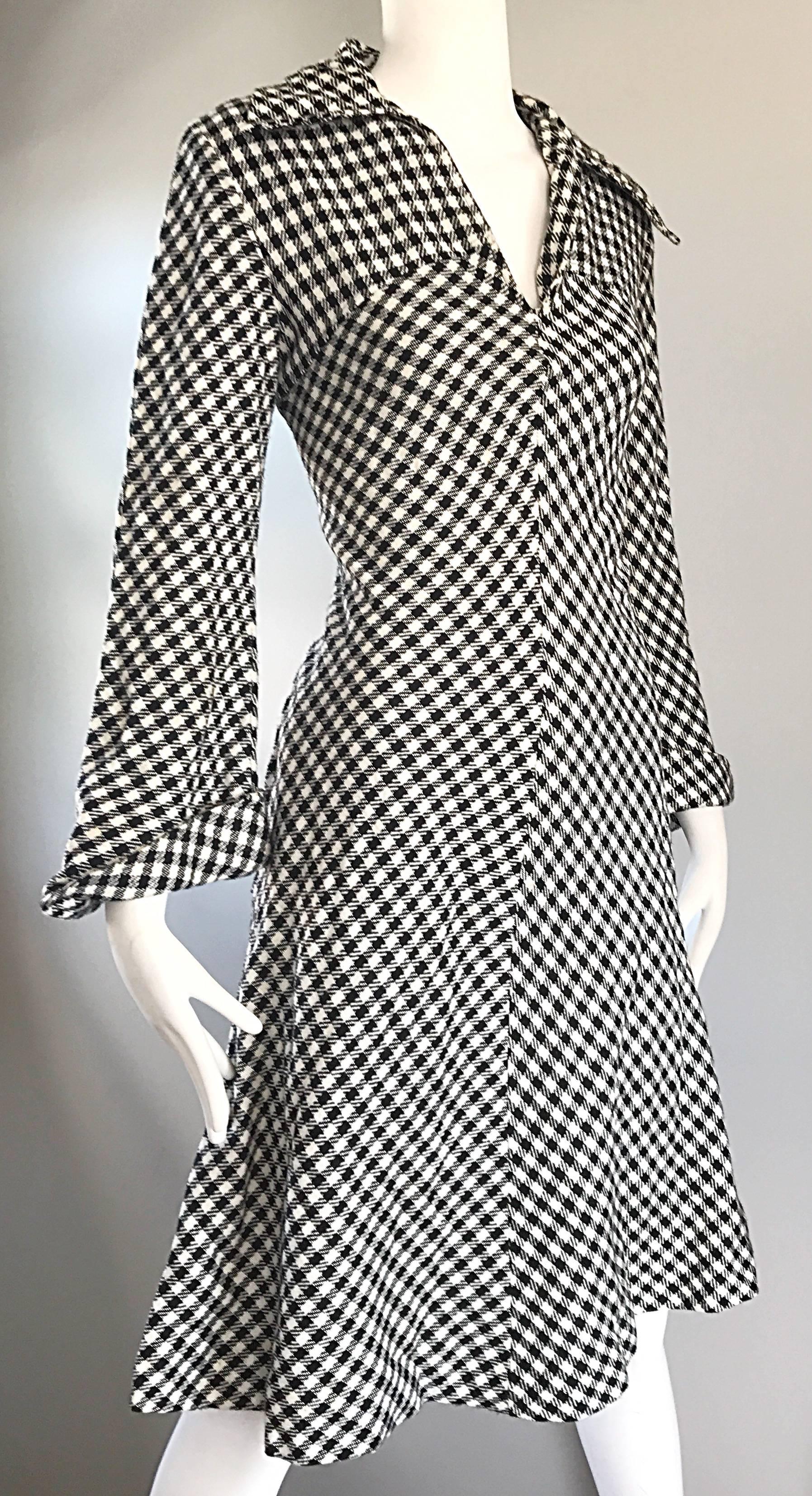 Chic 1960s Black and White Gingham Long Sleeve A - Line Vintage 60s Wool Dress For Sale 2