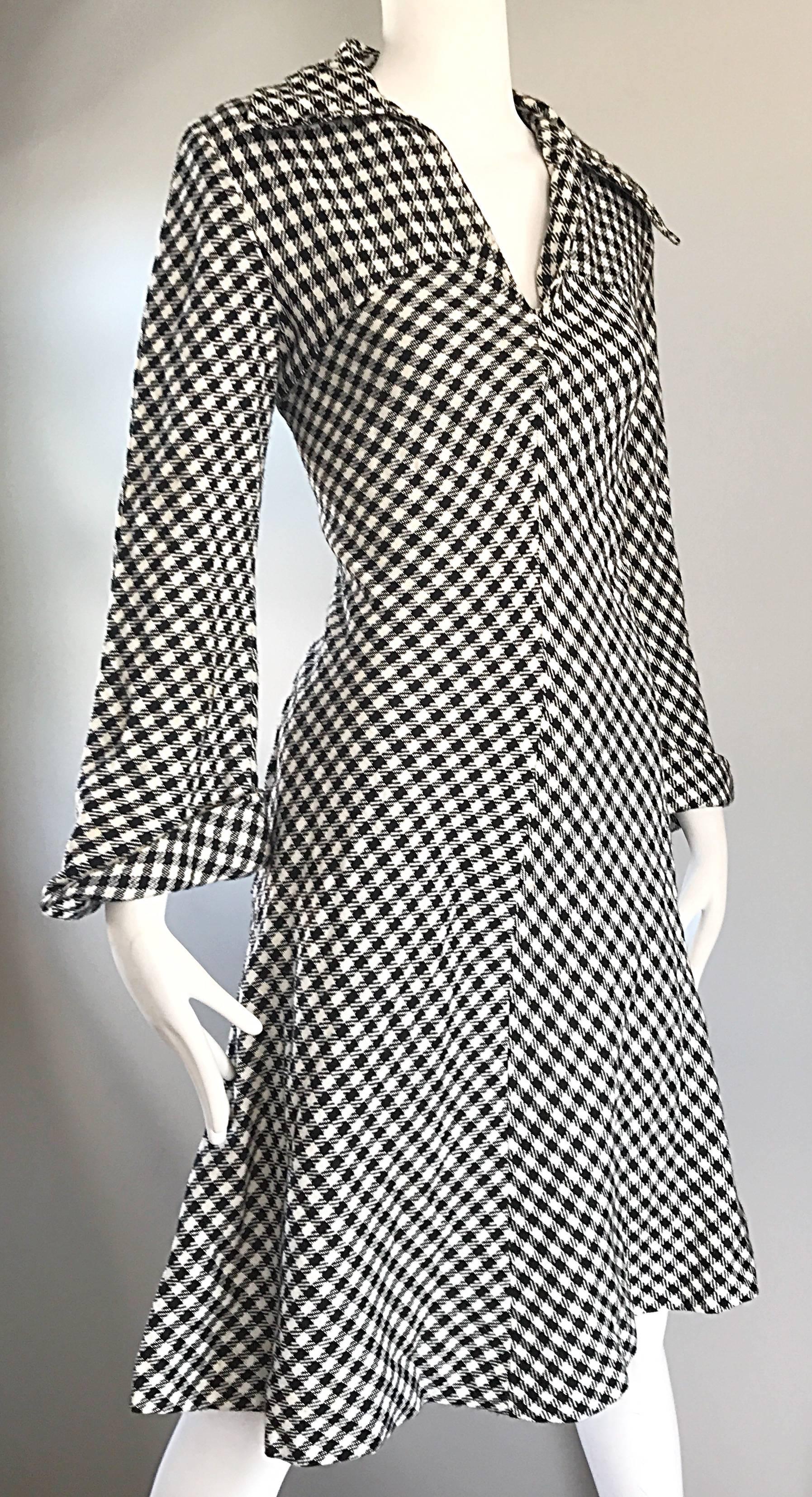 Chic 1960s Schwarz und Weiß Gingham Langarm A - Linie Vintage 60s Wolle Kleid  im Angebot 5