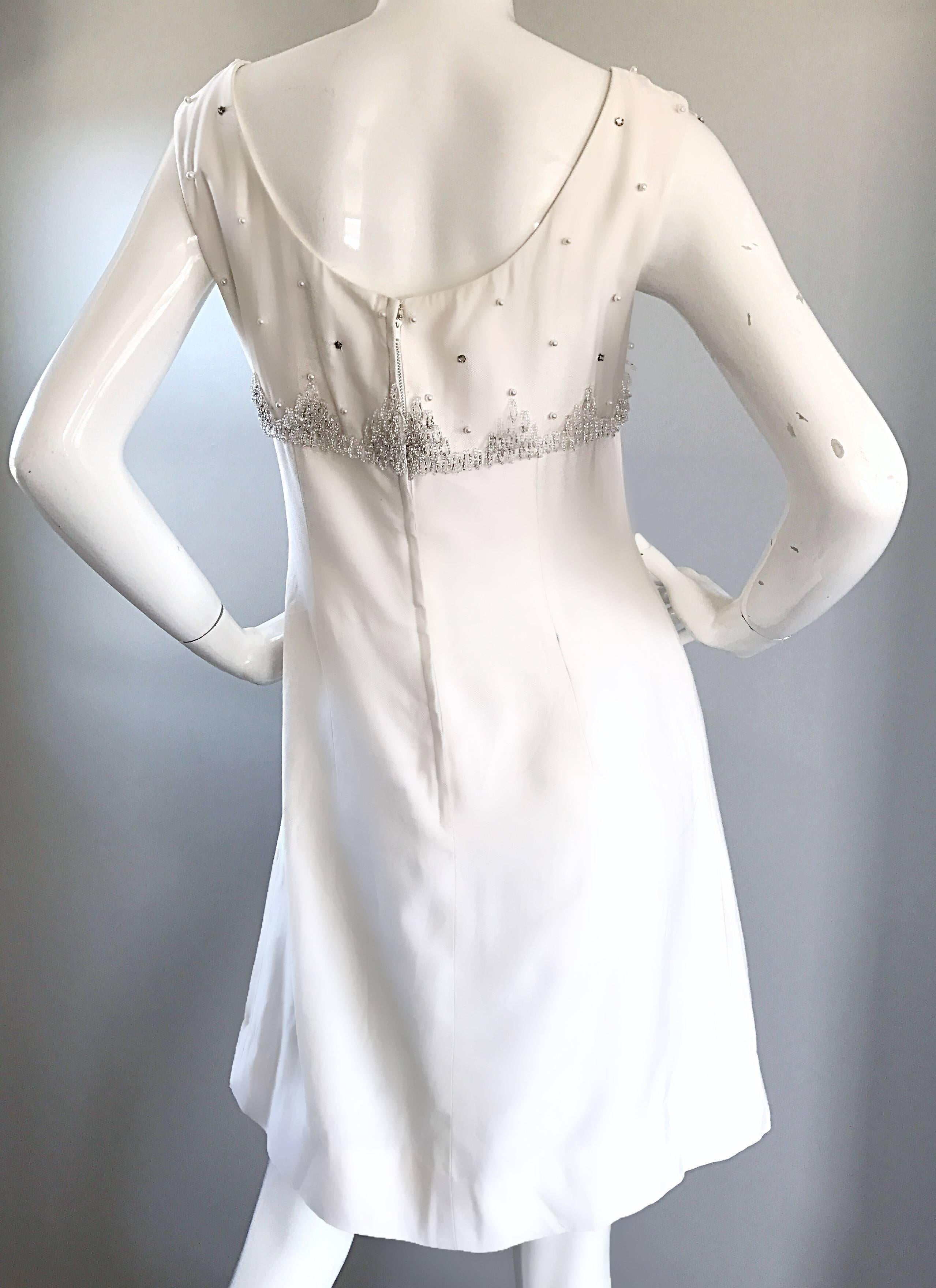 Women's Beautiful 1960s White Linen Beads + Pearls + Sequins A - Line 60s Shift Dress For Sale