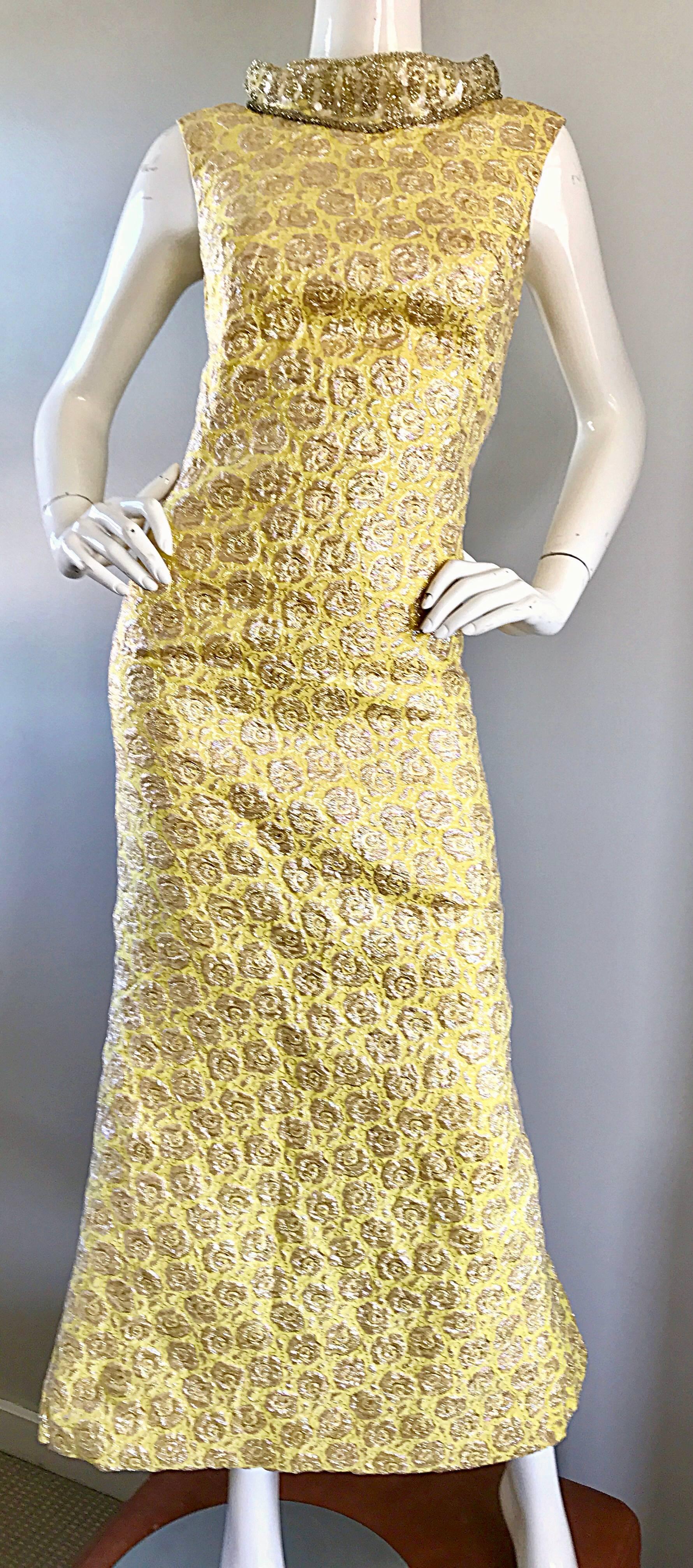 Robe sirène vintage séduisante en brocart de soie jaune perlé, demi-couture, années 1950 en vente 3