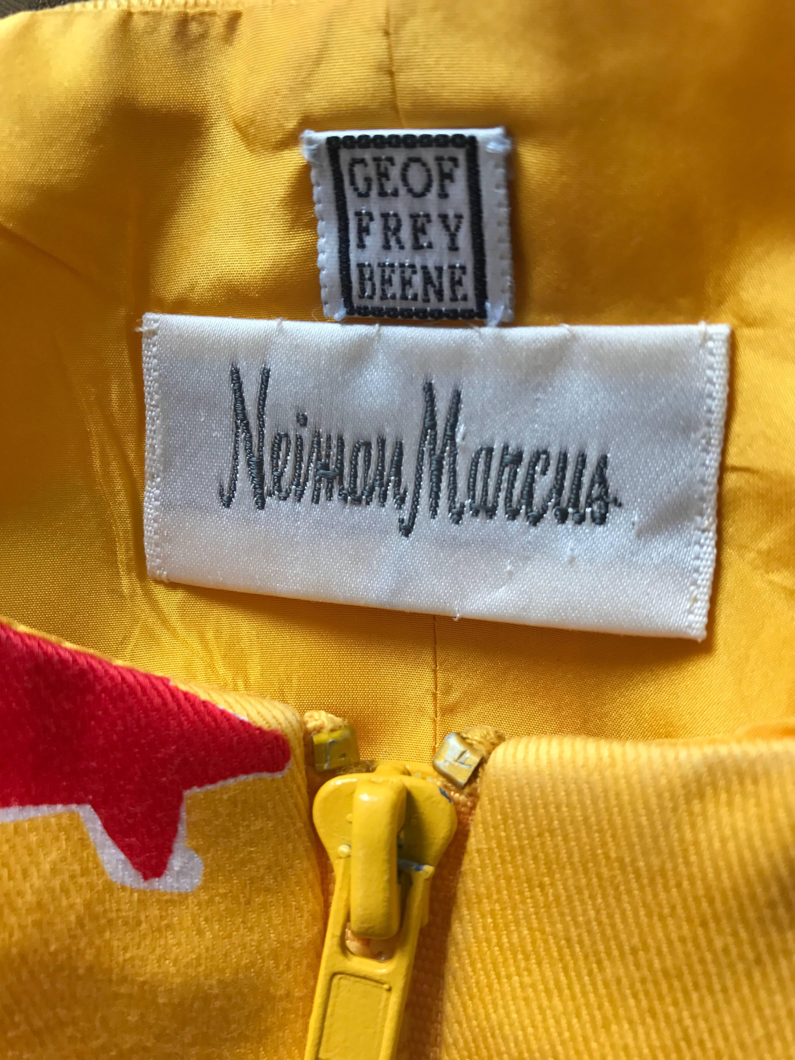 Gelbes, farbenfrohes Vintage-Etuikleid aus seltener Baumwolle mit Herzen und Sternen von Geoffrey Beene im Angebot 5