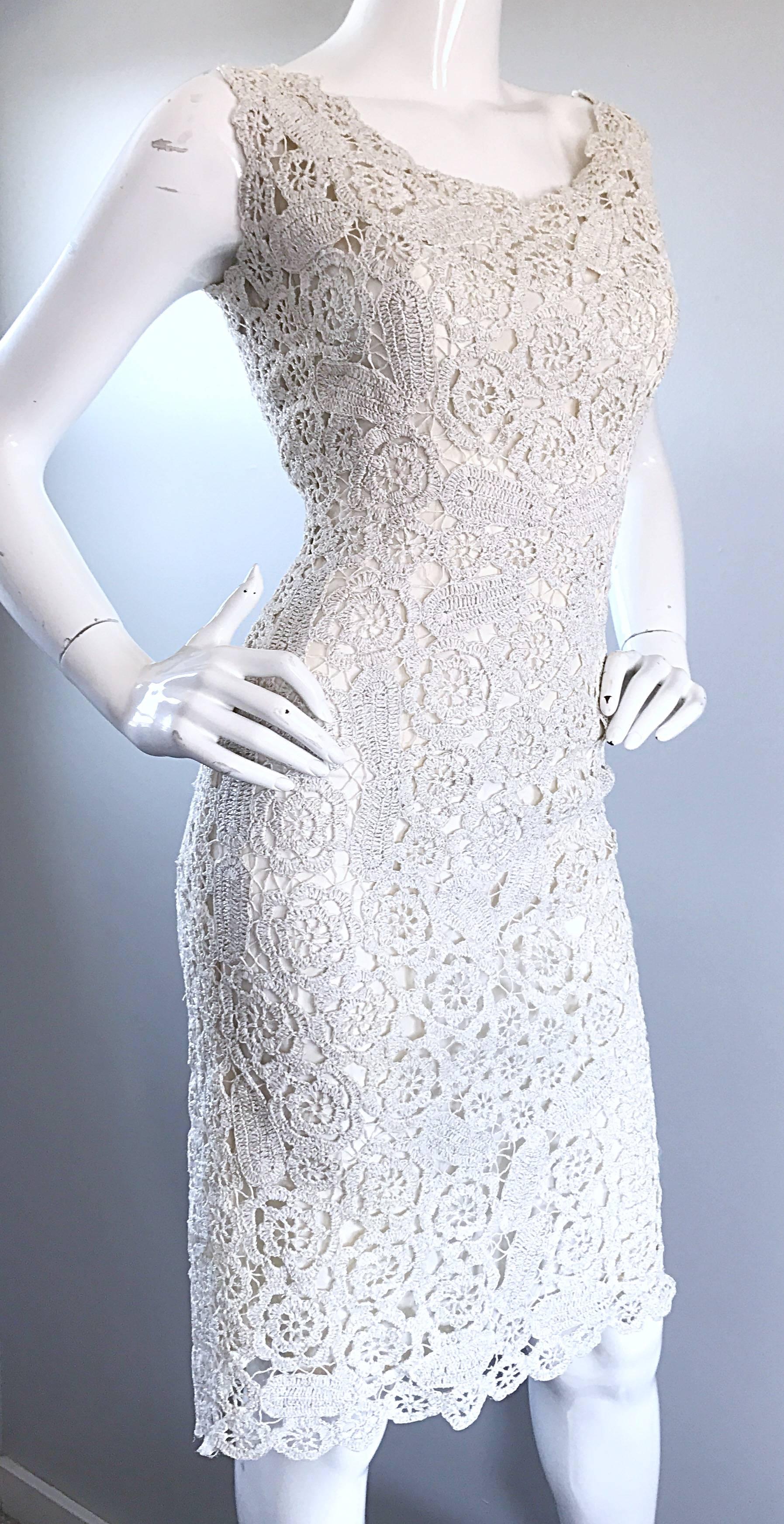 Women's Beautiful 1950s White + Silver Raffia Hand Made Vintage 50s Wiggle Couture Dress For Sale