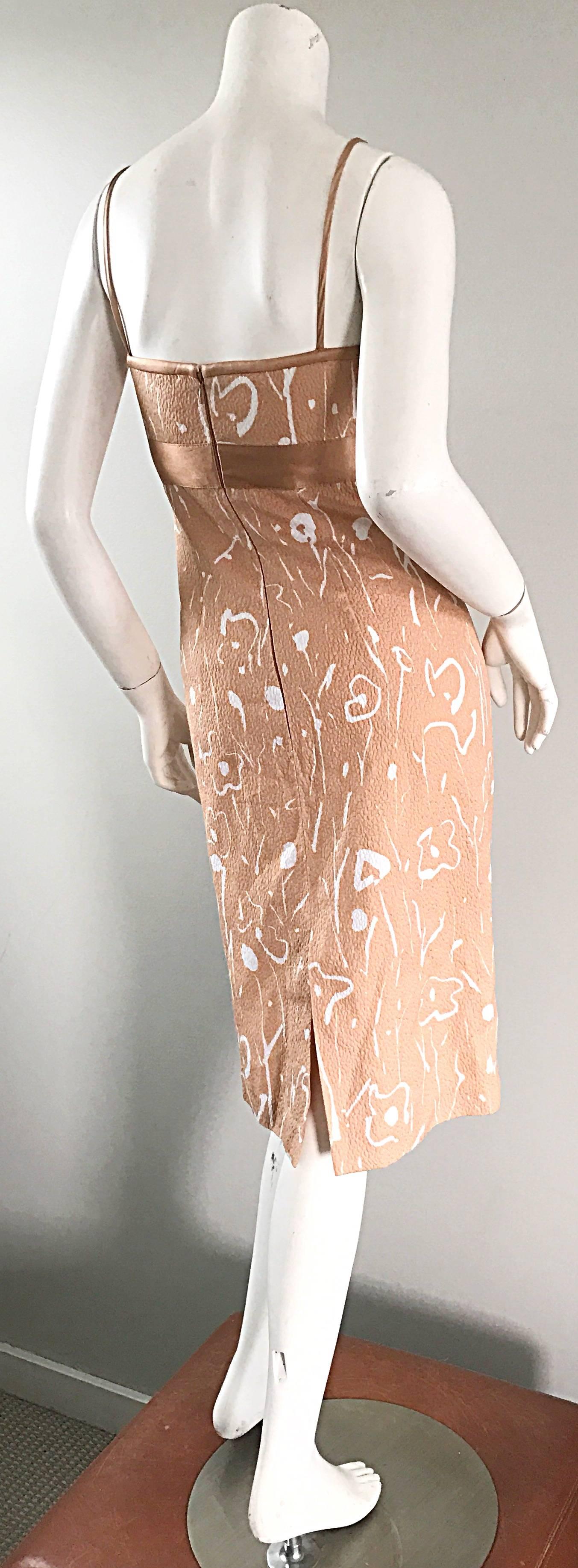 1990s Luca Luca Italian Peach Pink White Floral Abstract Silk Sleeveless Dress In Excellent Condition For Sale In San Diego, CA