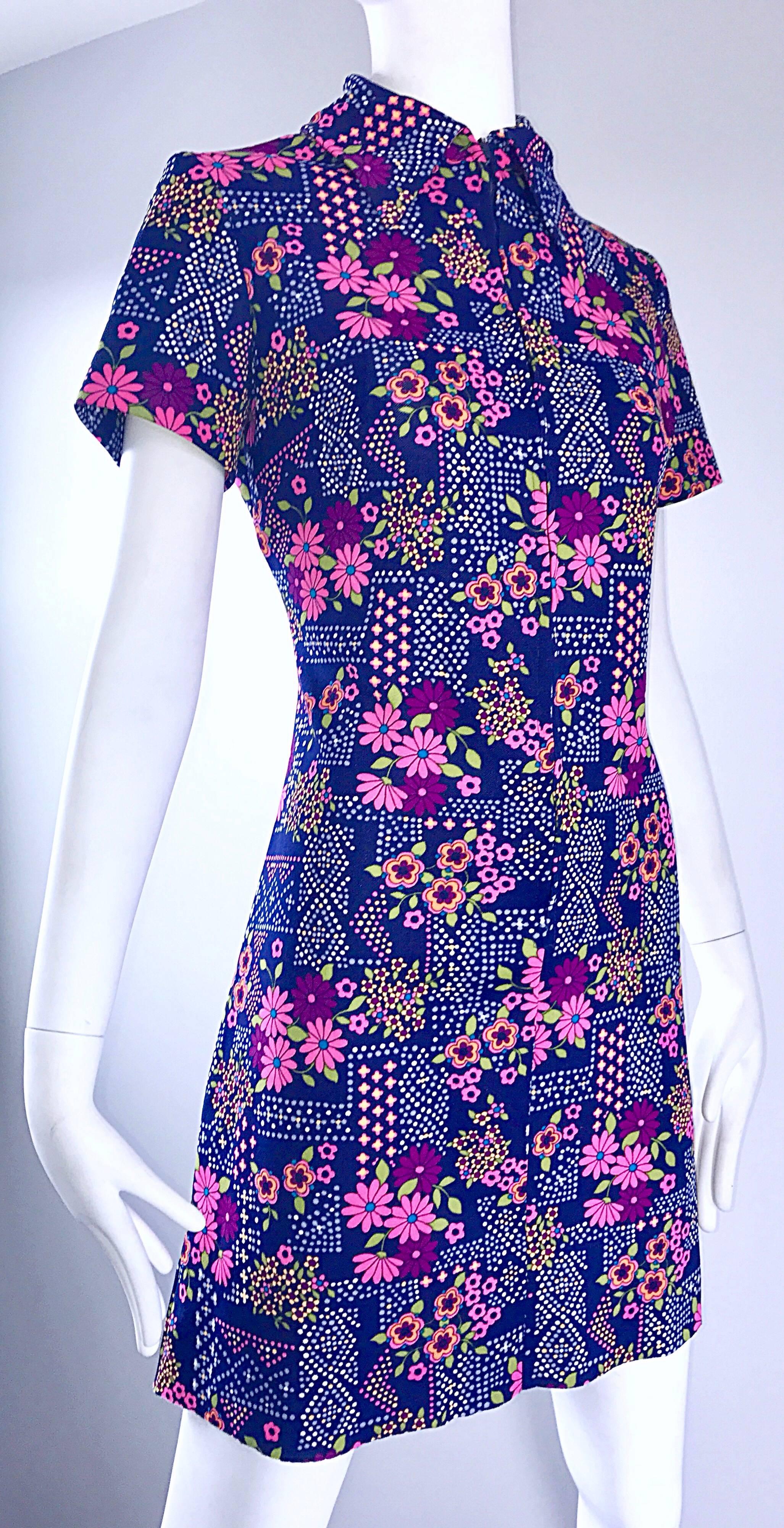Purple Chic 1960s Colorful Daisy Flower Print Vintage 60s Mod Mini Shirt Shift Dress