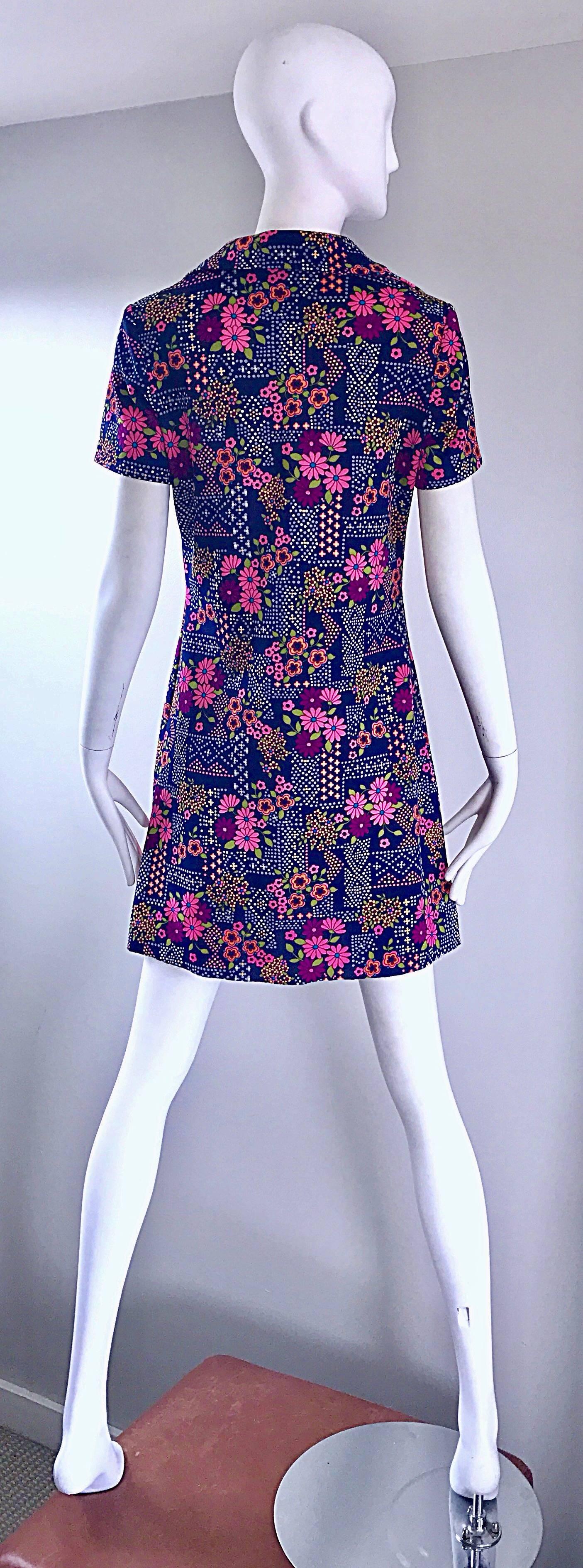 Chic 1960s Colorful Daisy Flower Print Vintage 60s Mod Mini Shirt Shift Dress 4