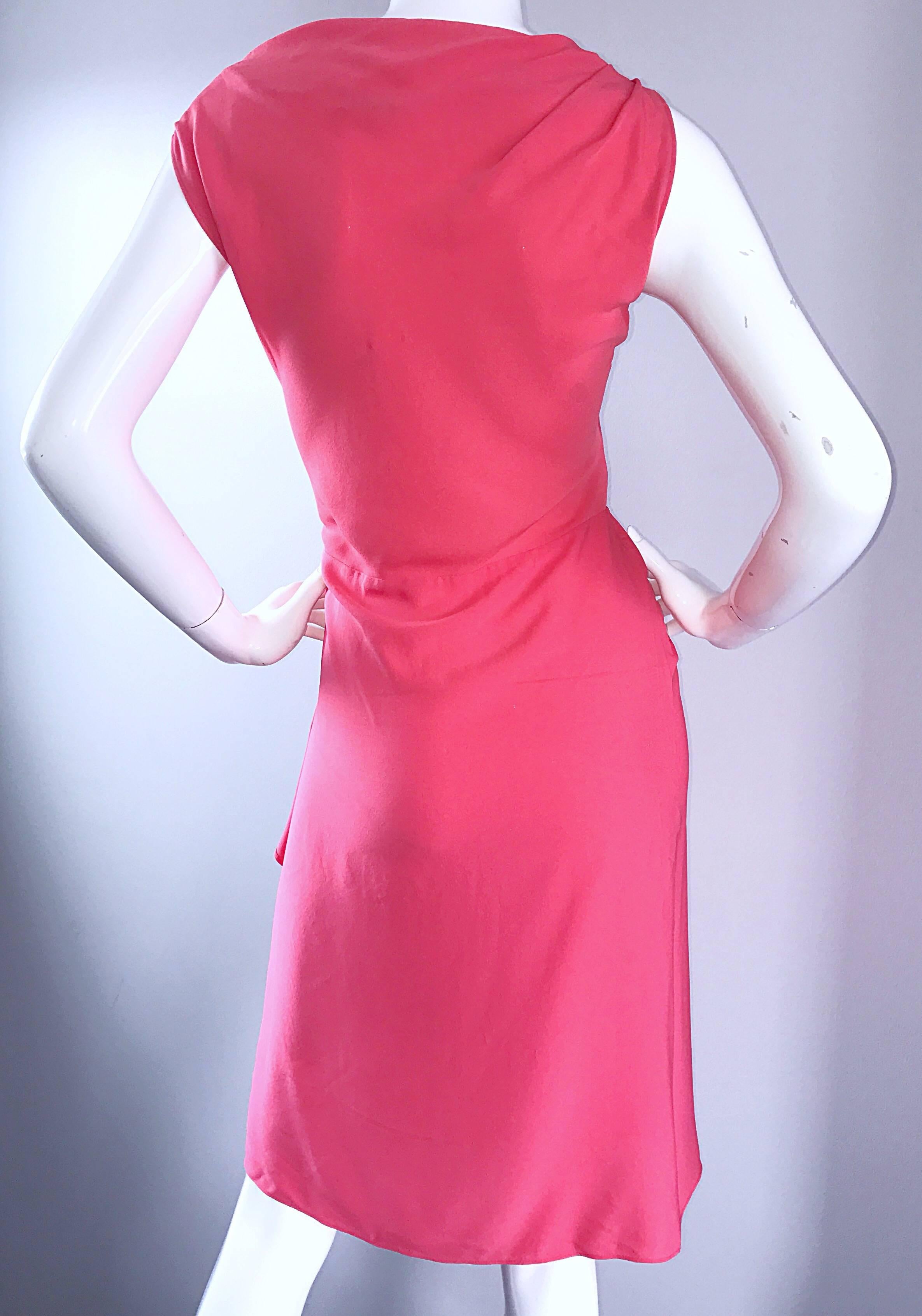 NWT 1990er Moschino Cheap and Chic Größe 8 Koralle Rosa Seide Vintage 90er Kleid Neu im Angebot 2