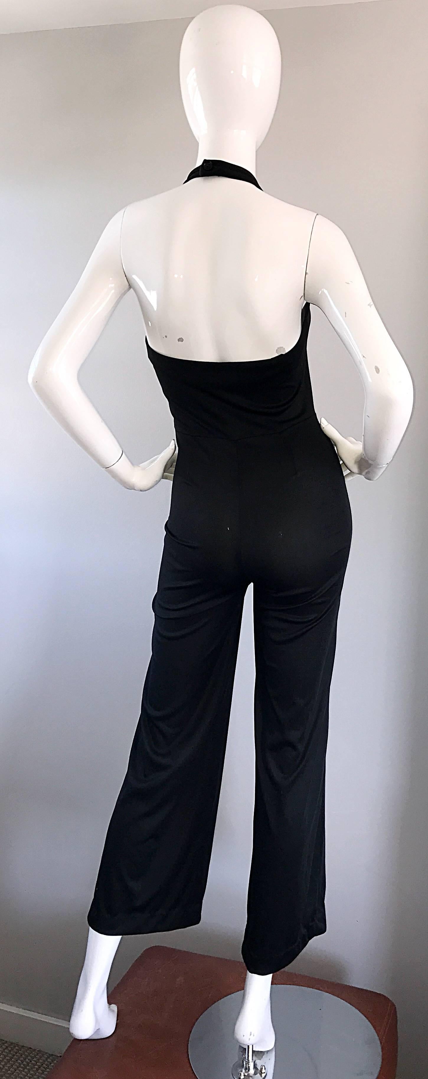 Combinaison dos nu disco sexy vintage en jersey noir avec jambes évasées et bas cloche (années 1970) Excellent état - En vente à San Diego, CA