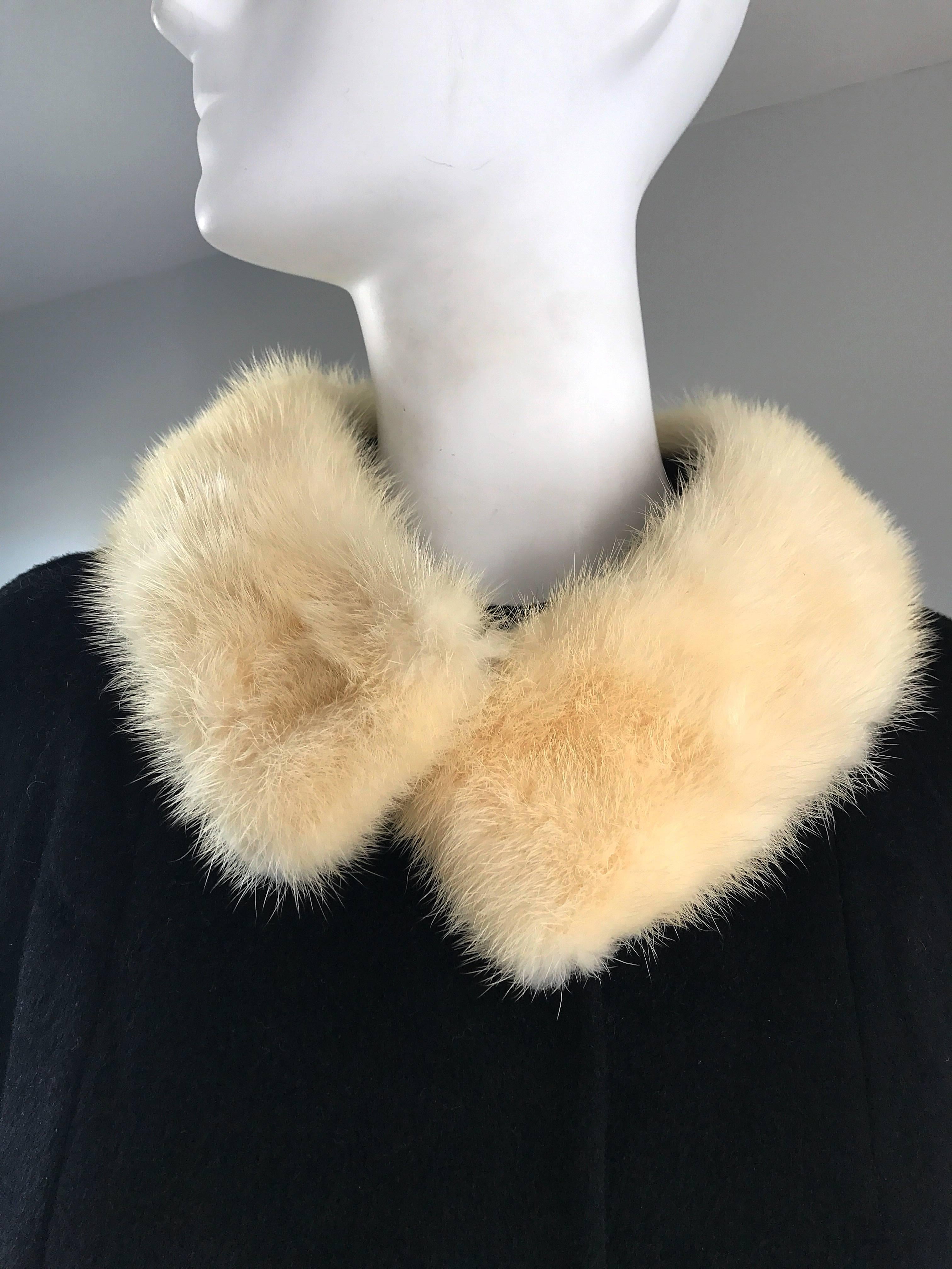 Noir Lilli Ann - Manteau swing vintage en laine et fourrure de vison noir et blanc, années 1960 en vente