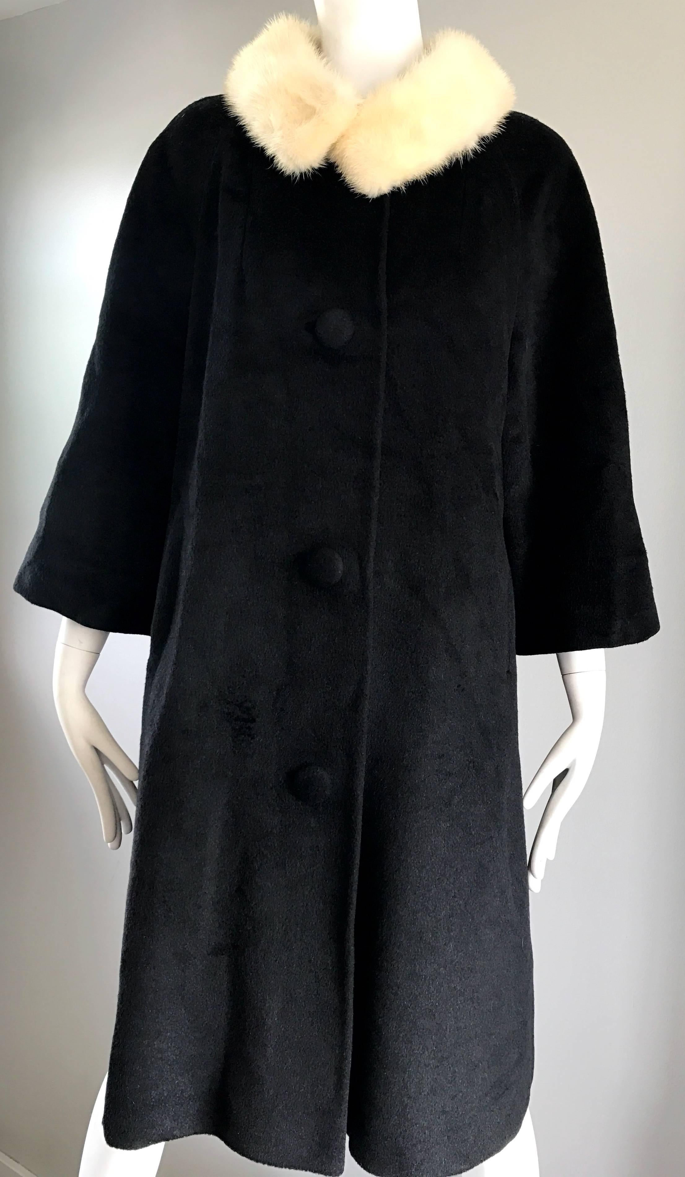 Lilli Ann 1960s Black and White Wool + Mink Fur Vintage 60s Swing Jacket Coat  For Sale 2
