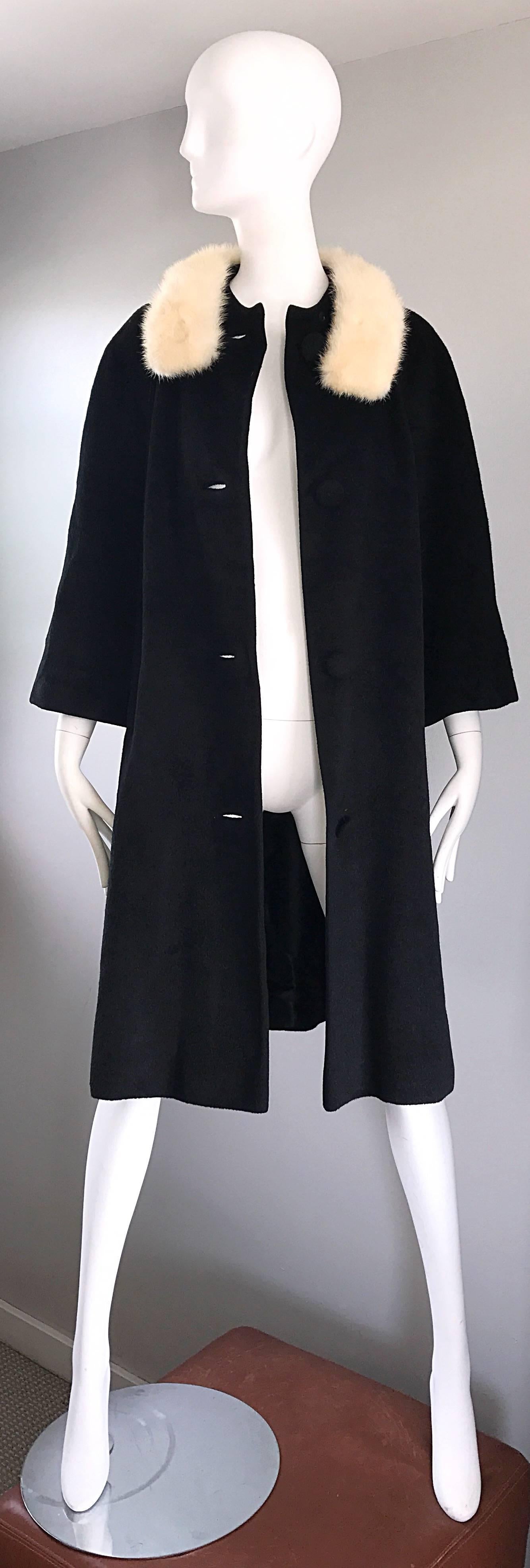 Lilli Ann 1960s Black and White Wool + Mink Fur Vintage 60s Swing Jacket Coat  In Excellent Condition For Sale In San Diego, CA