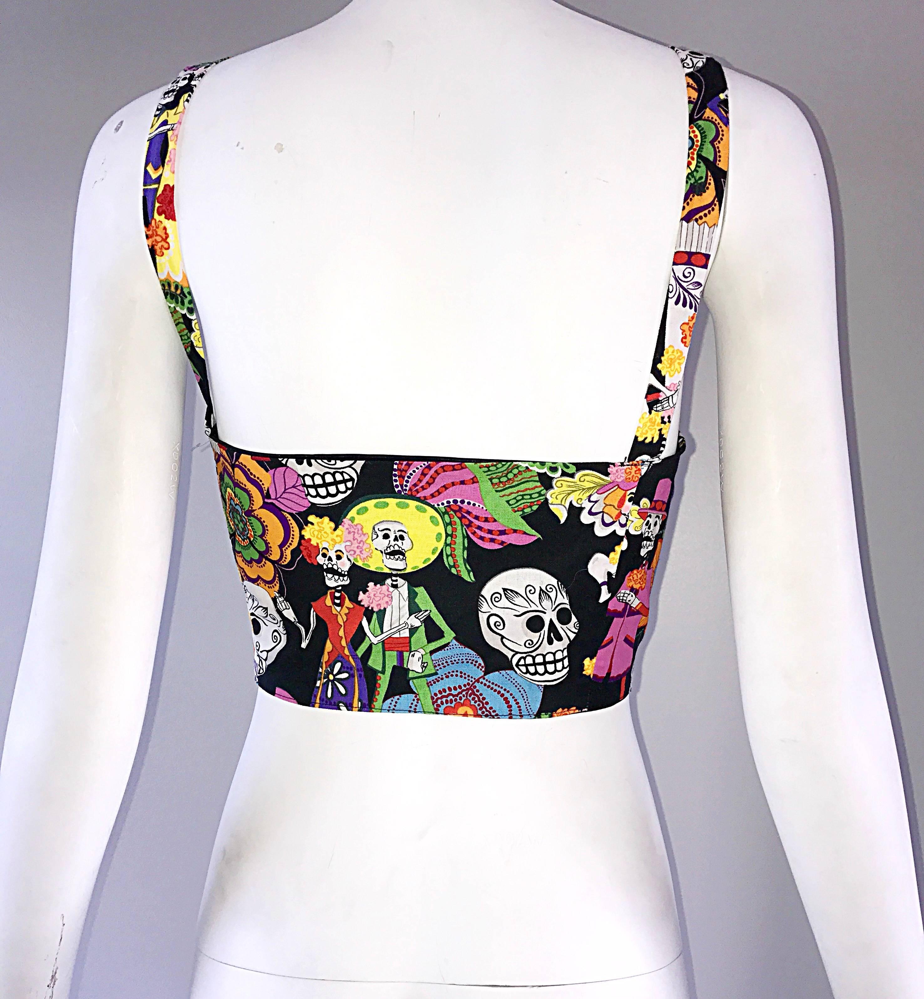 Amazing 1990s ' Day of the Dead ' Plus Size Novelty Vintage 90s Cotton Crop Top In Excellent Condition For Sale In San Diego, CA