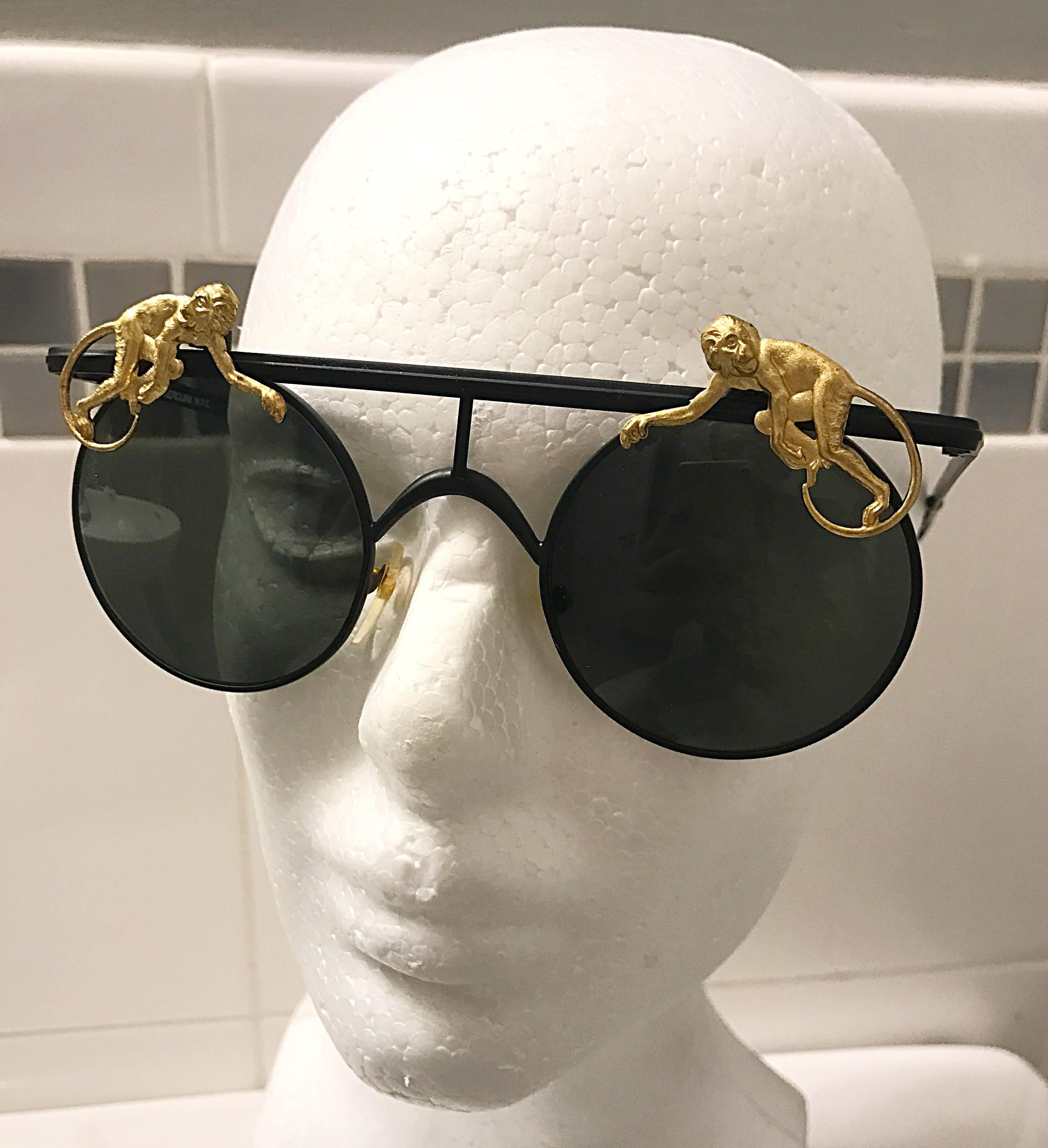 Rare Vintage Mercura Unisex Flying Monkeys Black and Gold 1990s Round Sunglasses 1