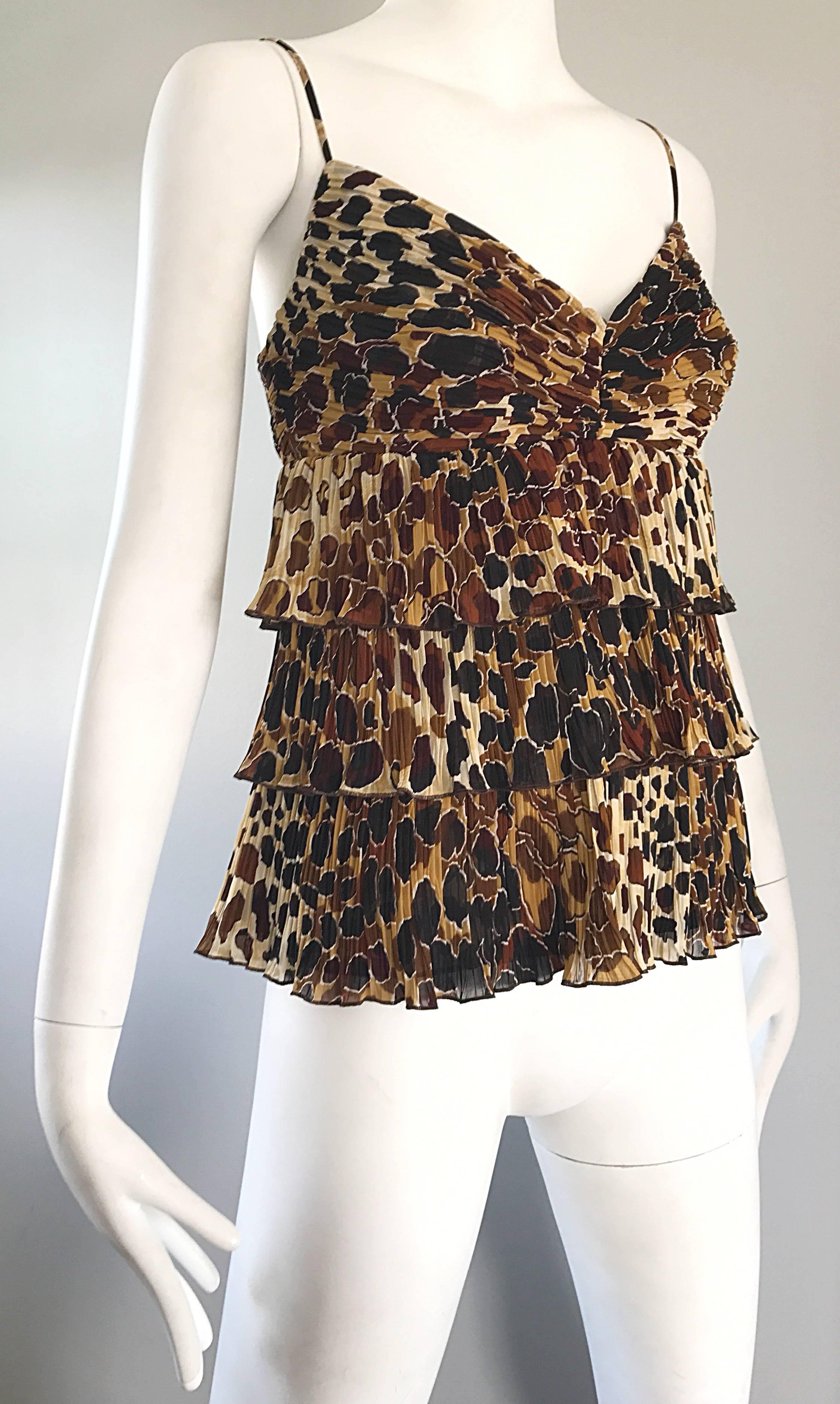 New Escada Leopard Cheetah Print Silk Tiered Sleeveless Tiered Empire Blouse 38 In Excellent Condition For Sale In San Diego, CA