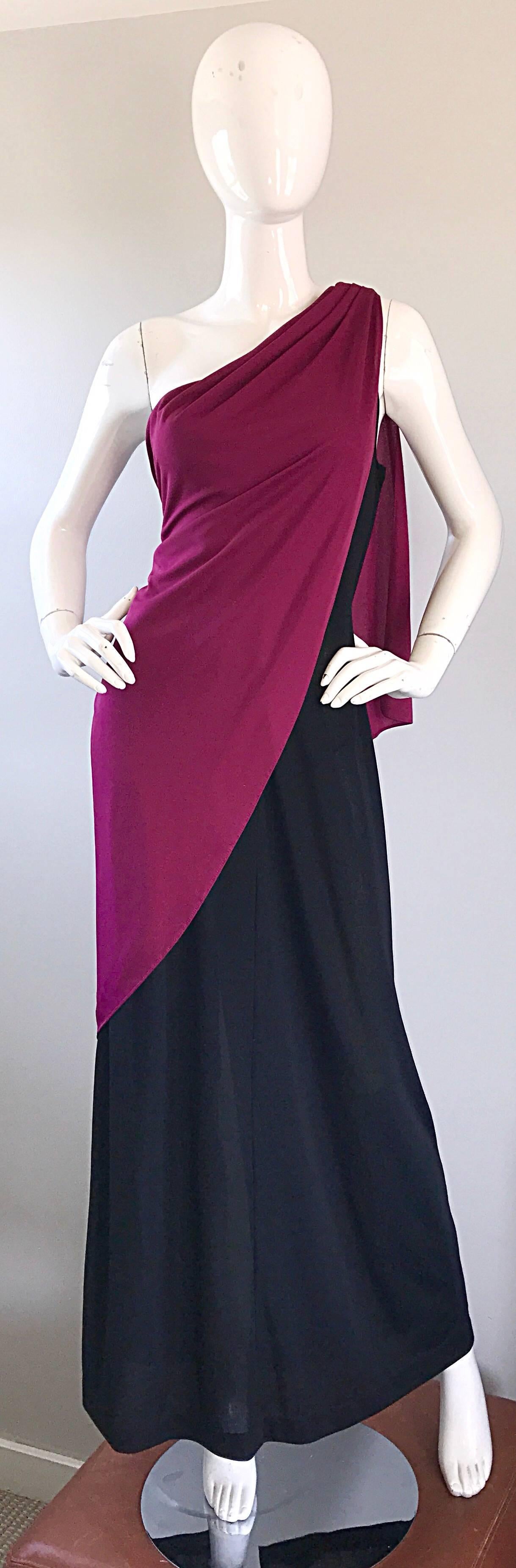 Bill Blass Vintage Raspberry Pink + Black Color Block Grecian One Shoulder Gown In Excellent Condition For Sale In San Diego, CA