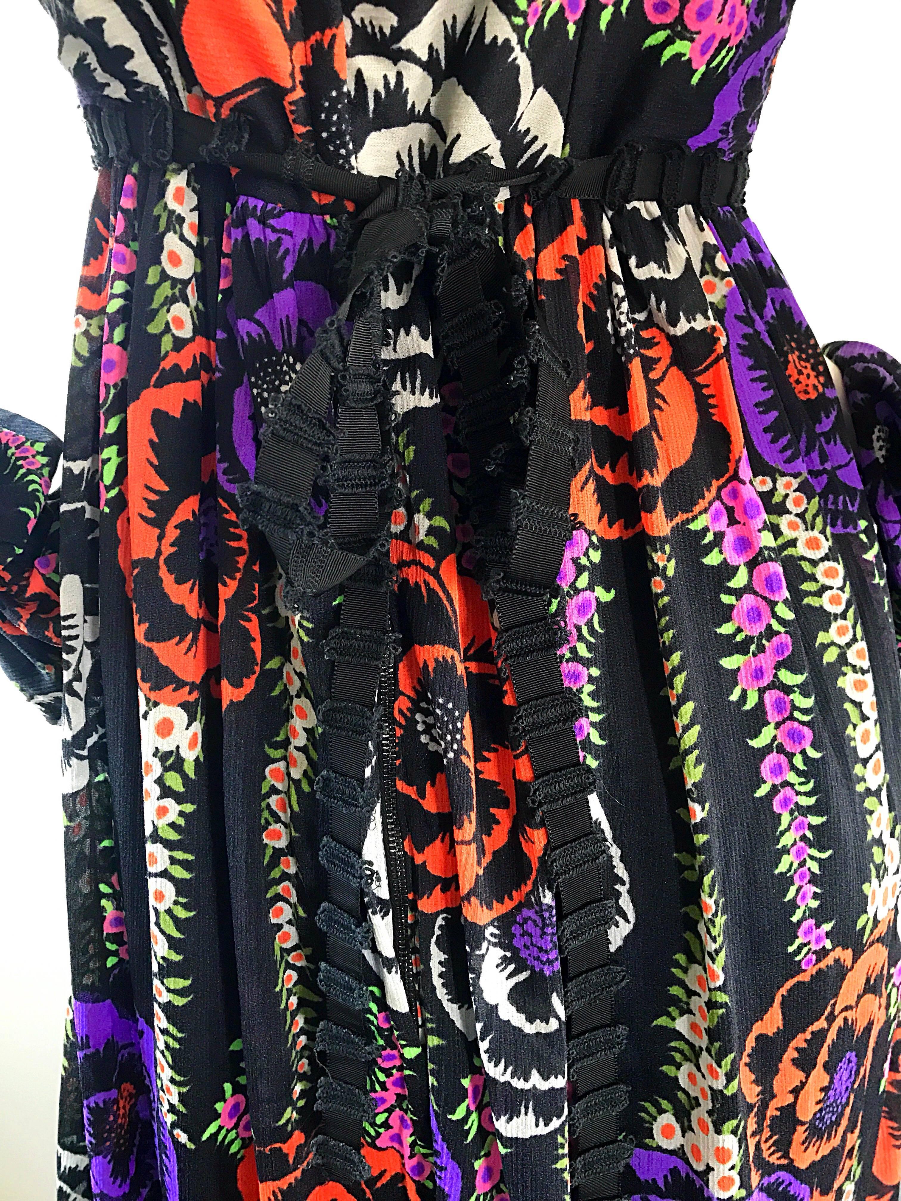 1970s Lilly Pulitzer ' The Lilly ' Black Colorful Vintage 70s Boho Maxi Dress  In Excellent Condition For Sale In San Diego, CA