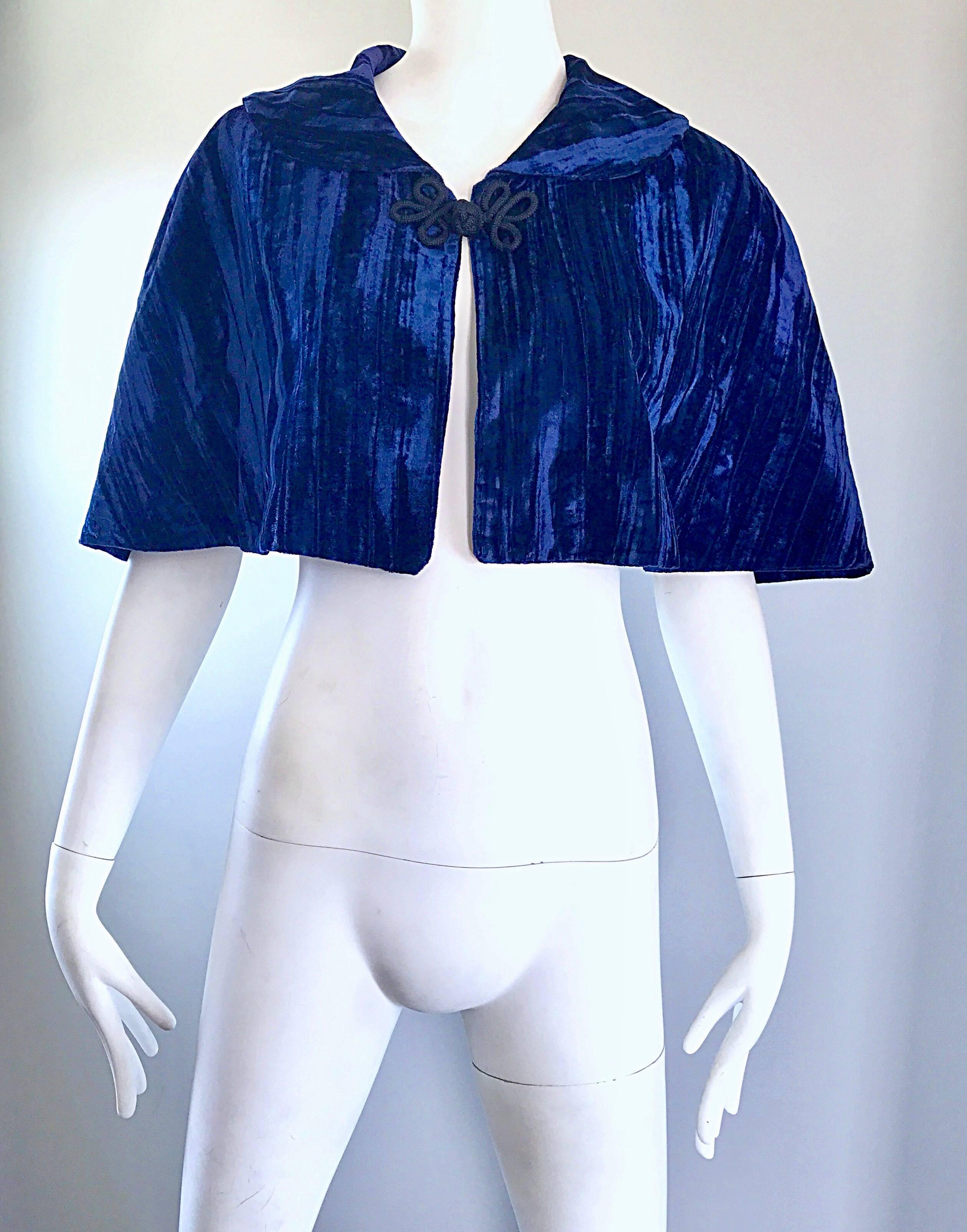 Beautiful 1930s Navy Blue Silk Velvet Vintage 30s Cropped Cape Capelet Bolero For Sale 2