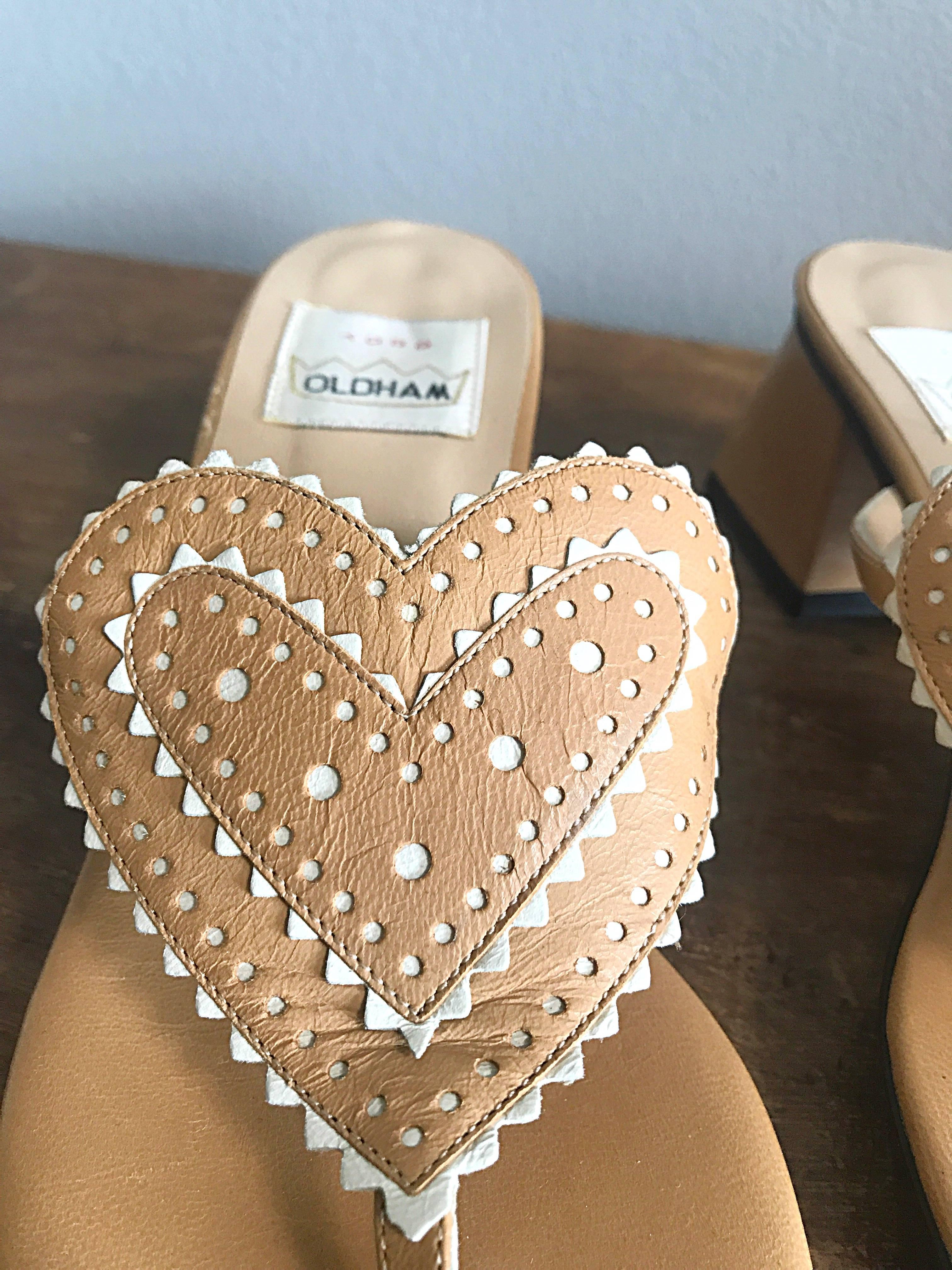 Brand New 1990s TODD OLDHAM Heart Shaped 36.5 6.5 Avant Garde Block Heel Sandals In New Condition In San Diego, CA