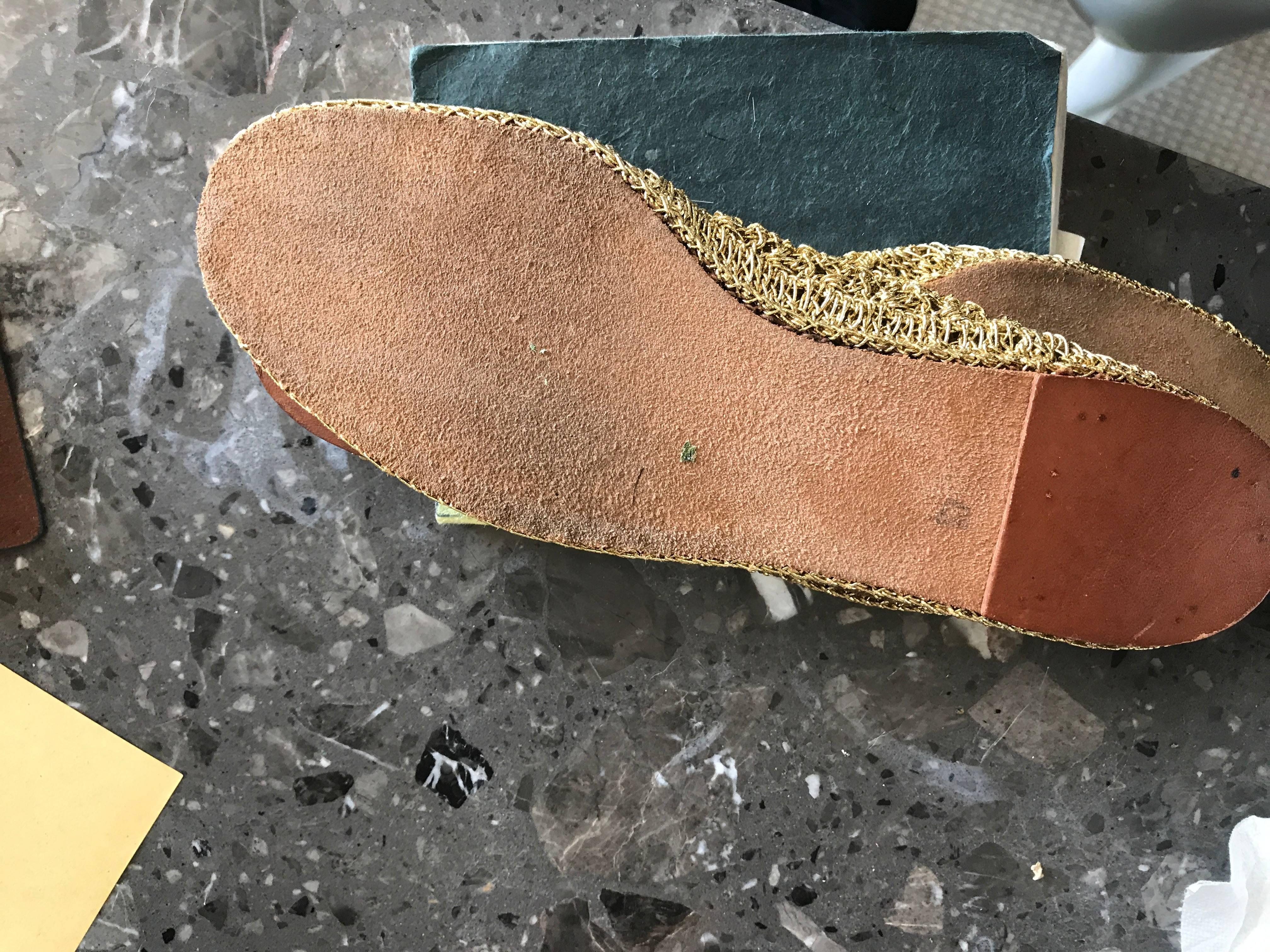 Rare New 1950s SAKS 5th Avenue Gold Metallic Raffia Vintage Flats Shoes 7 / 7.5 1