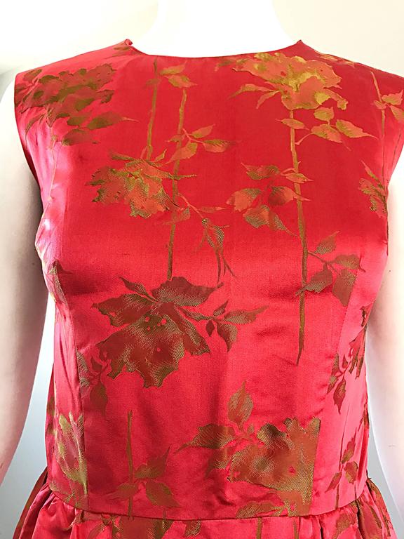 1950s Dynasty I Magnin Raspberry Red Gold Flowers Silk Satin Vintage 50s Dress In Excellent Condition For Sale In San Diego, CA