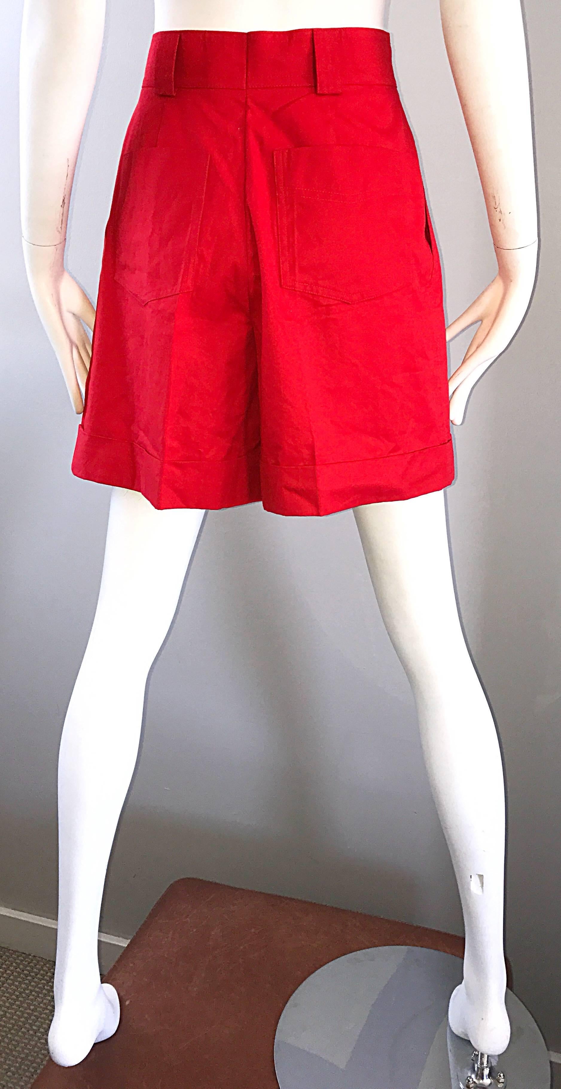 Chic Vintage Escada by Margaretha Ley 1990s Lipstick Red 80s Pleated Shorts 38 In Excellent Condition For Sale In San Diego, CA