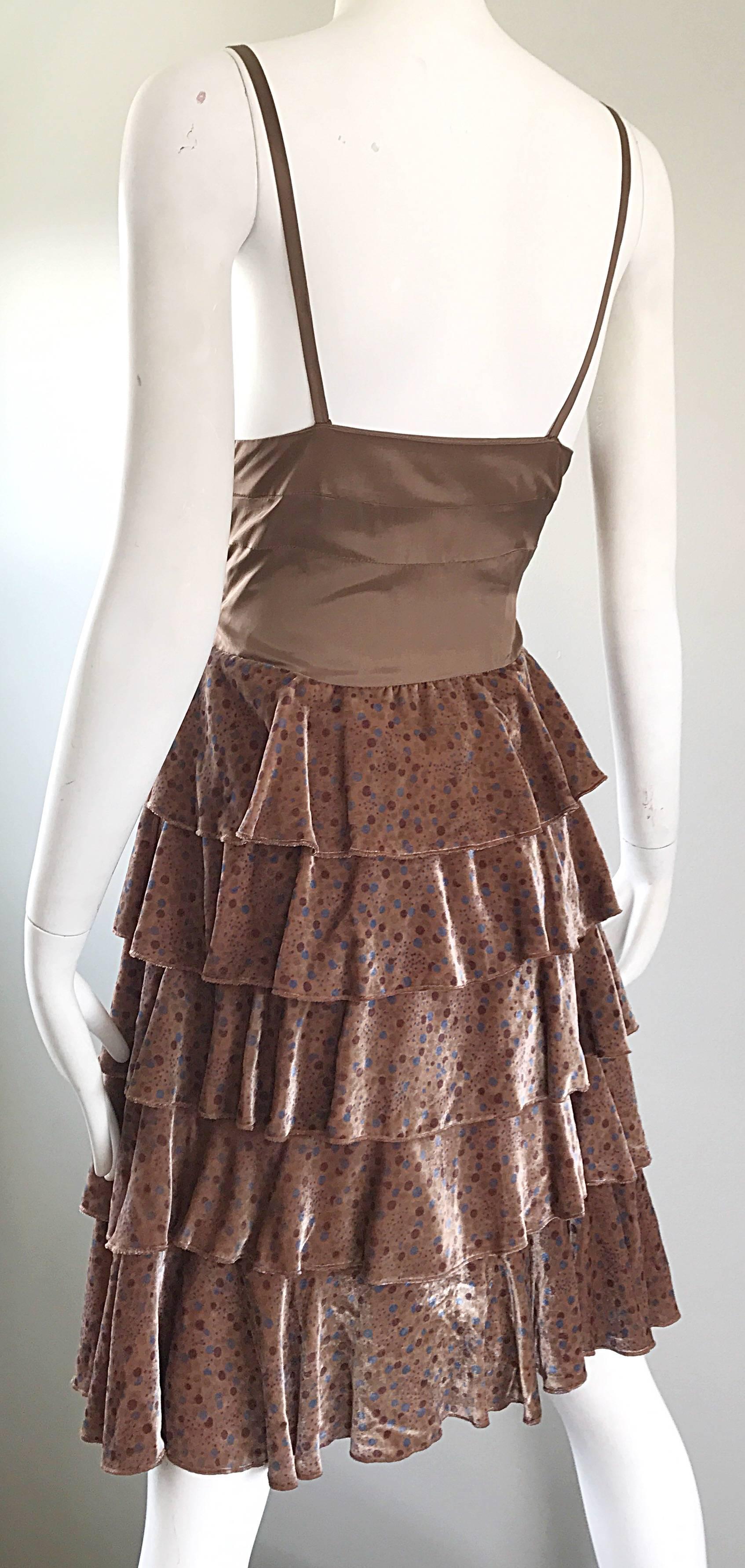 Brown Marc Jacobs Runway 1920s Flapper Style Taupe Size 2 Tiered Polka Dot Dress  For Sale