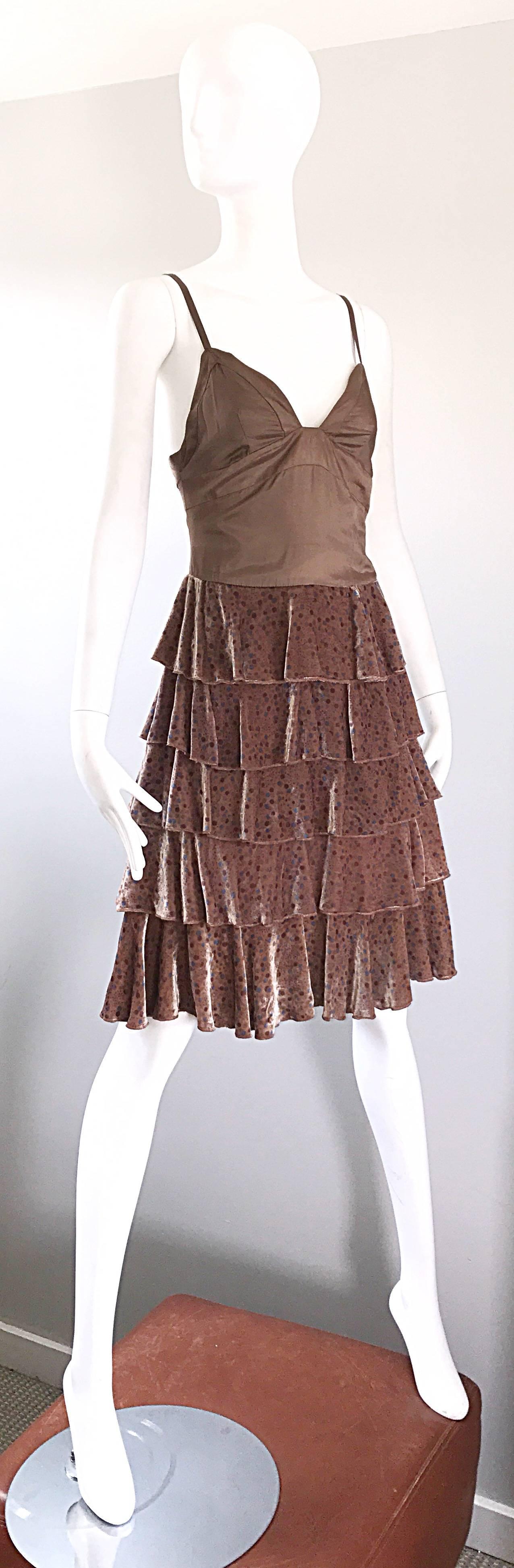 Marc Jacobs Runway 1920s Flapper Style Taupe Size 2 Tiered Polka Dot Dress  In Excellent Condition For Sale In San Diego, CA