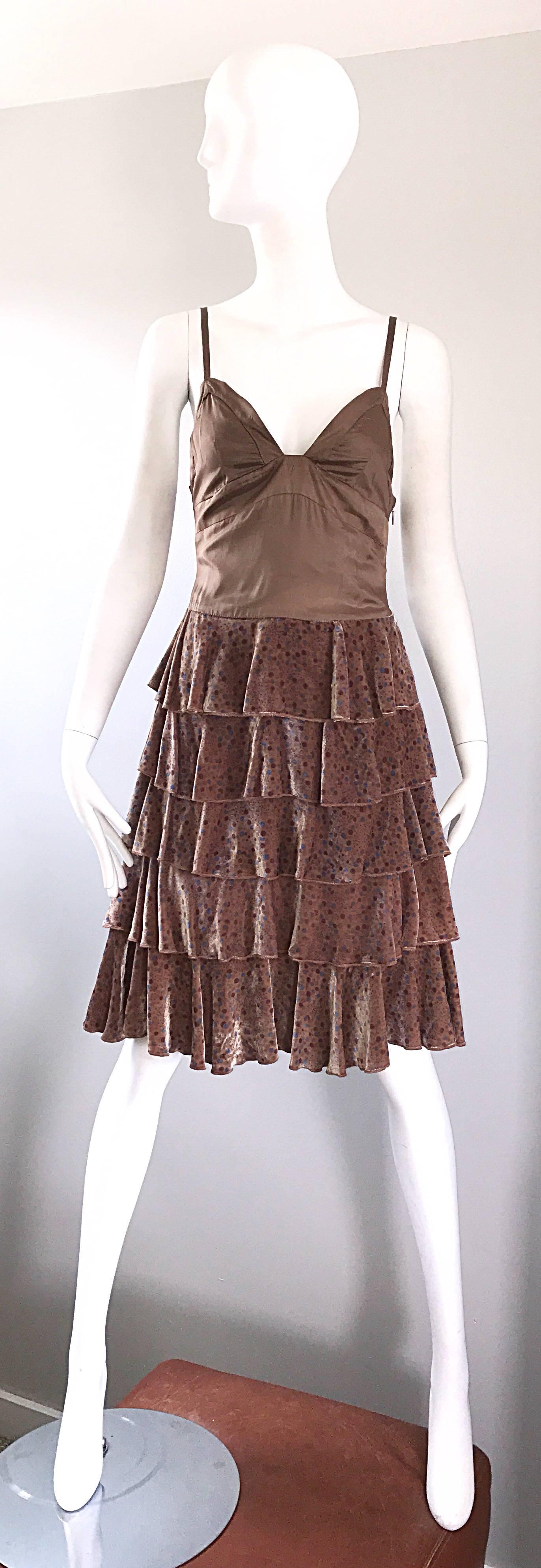 Marc Jacobs Runway 1920s Flapper Style Taupe Size 2 Tiered Polka Dot Dress  For Sale 1