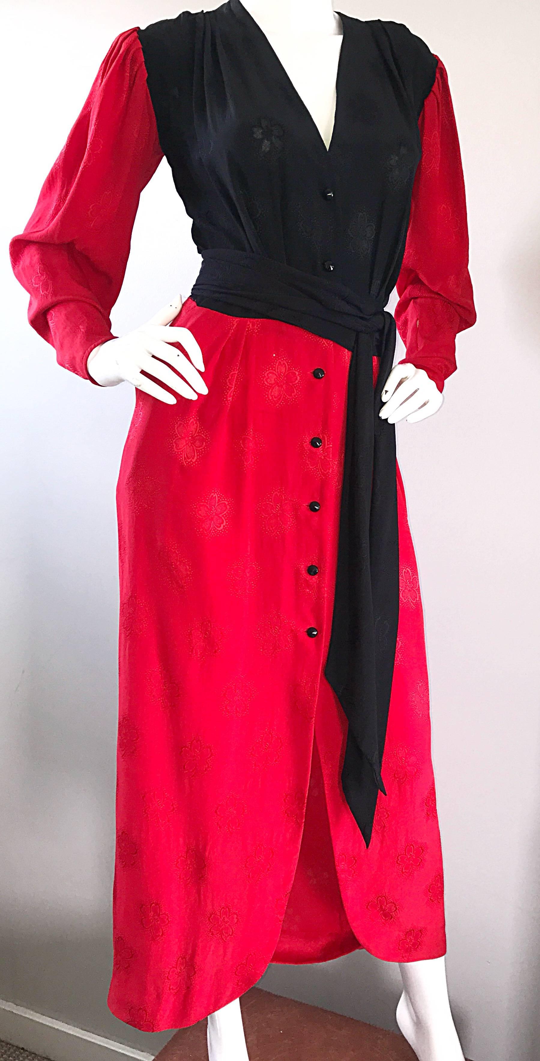 Women's Emanuel Ungaro Vintage Red + Black Color Block 1990s Long Sleeve 90s Silk Dress  For Sale